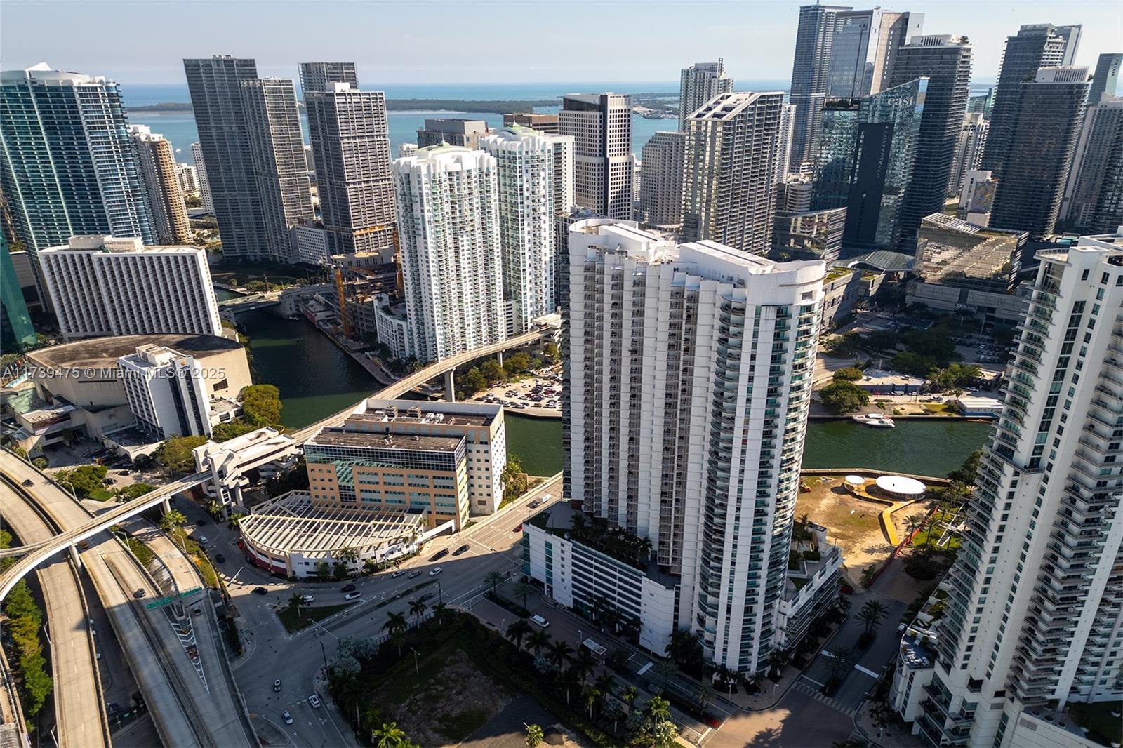 350 S Miami Ave Unit: 3805