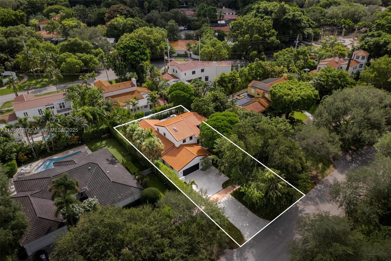 6811 Riviera Dr