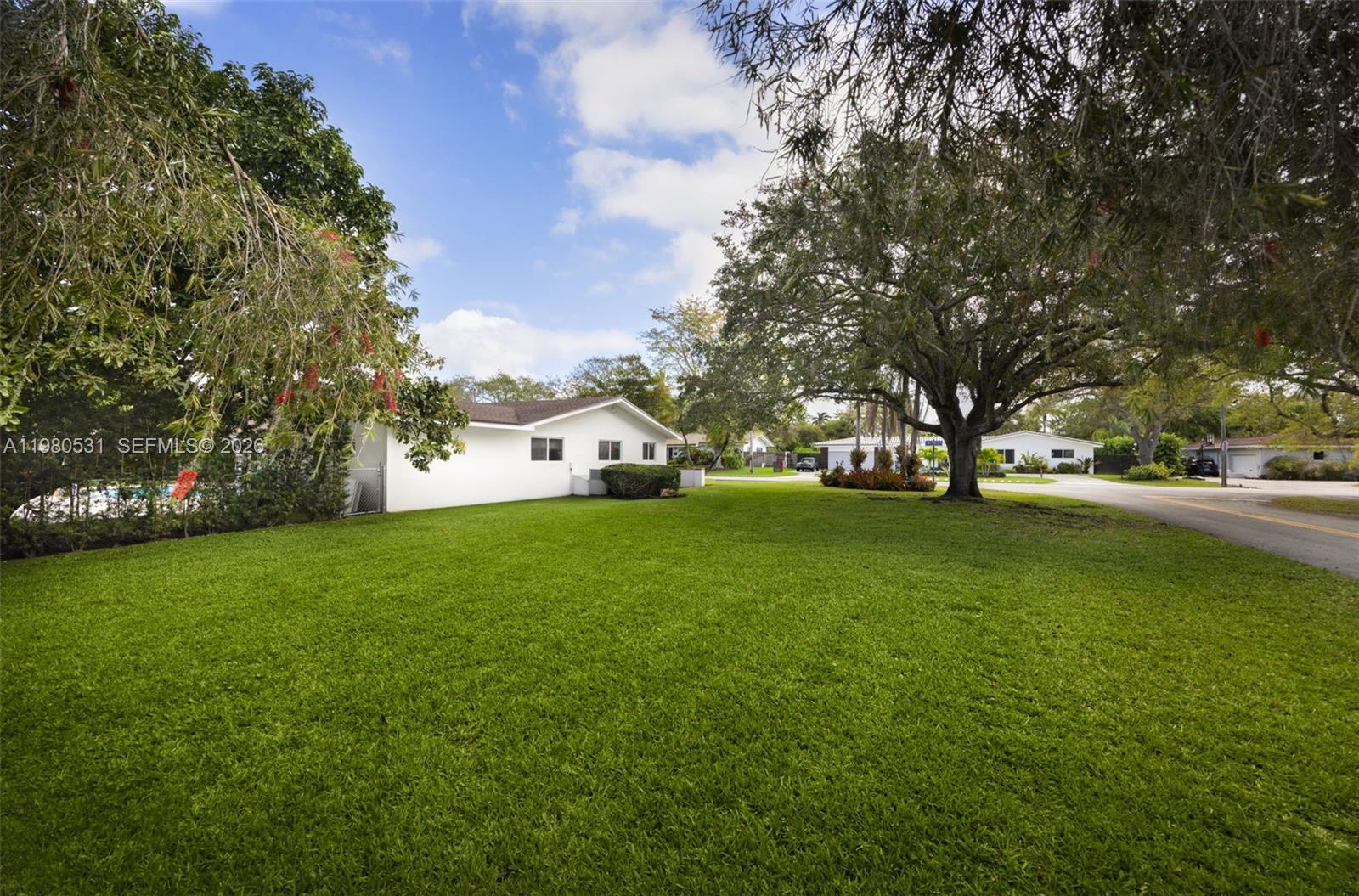 15700 SW 77th Ct
