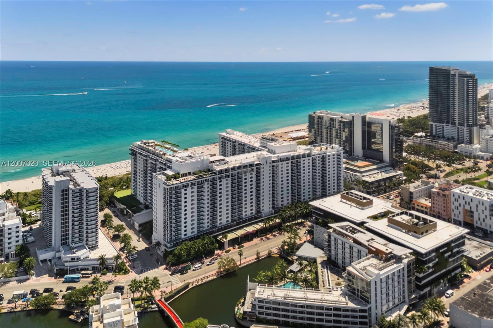 2301 Collins Ave # 526