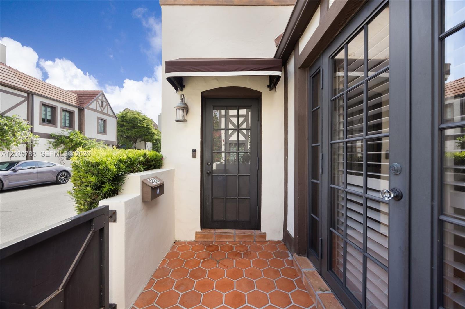 408 Viscaya Ave