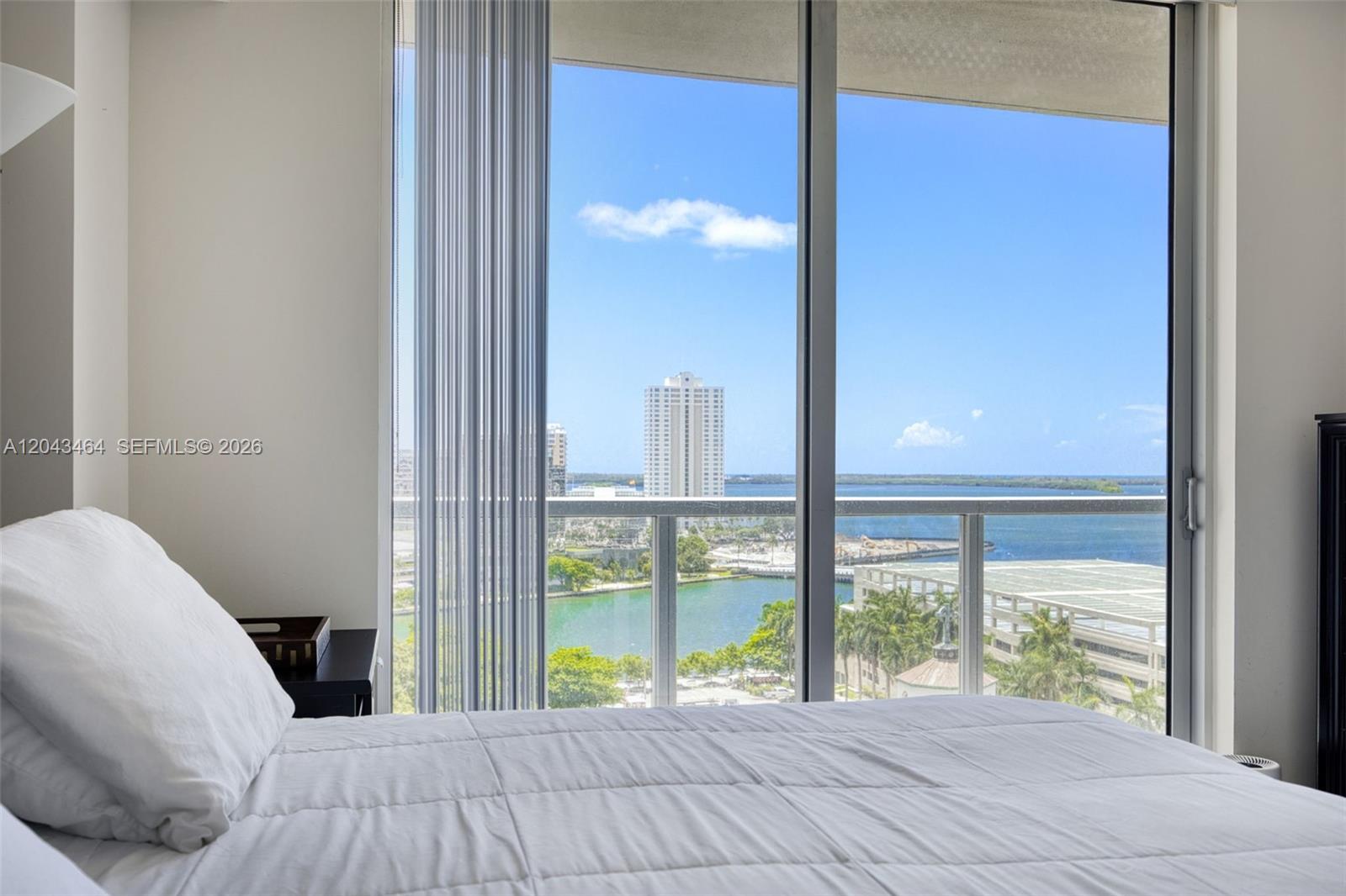 500 Brickell Ave # 1400