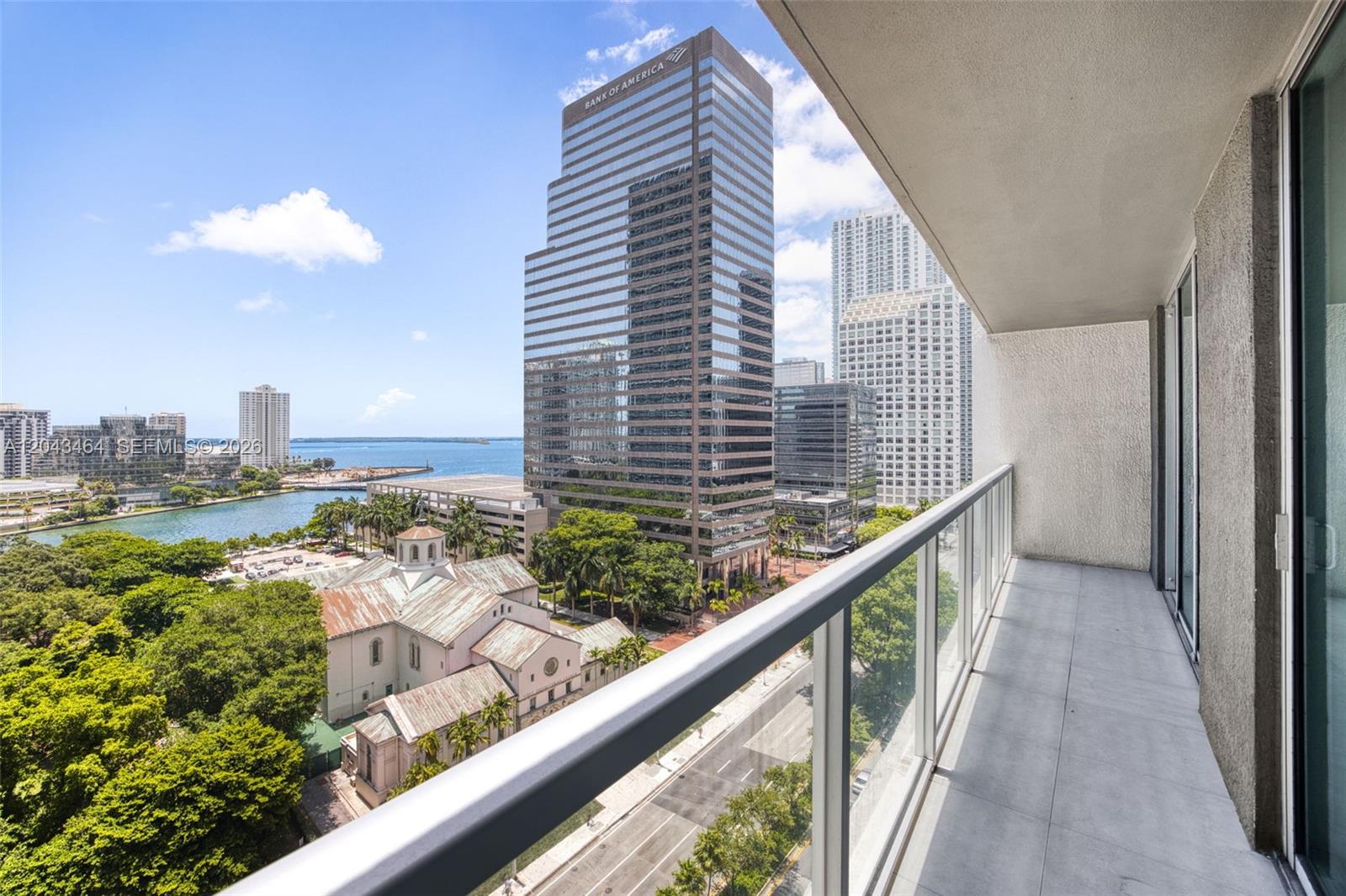 500 Brickell Ave # 1400