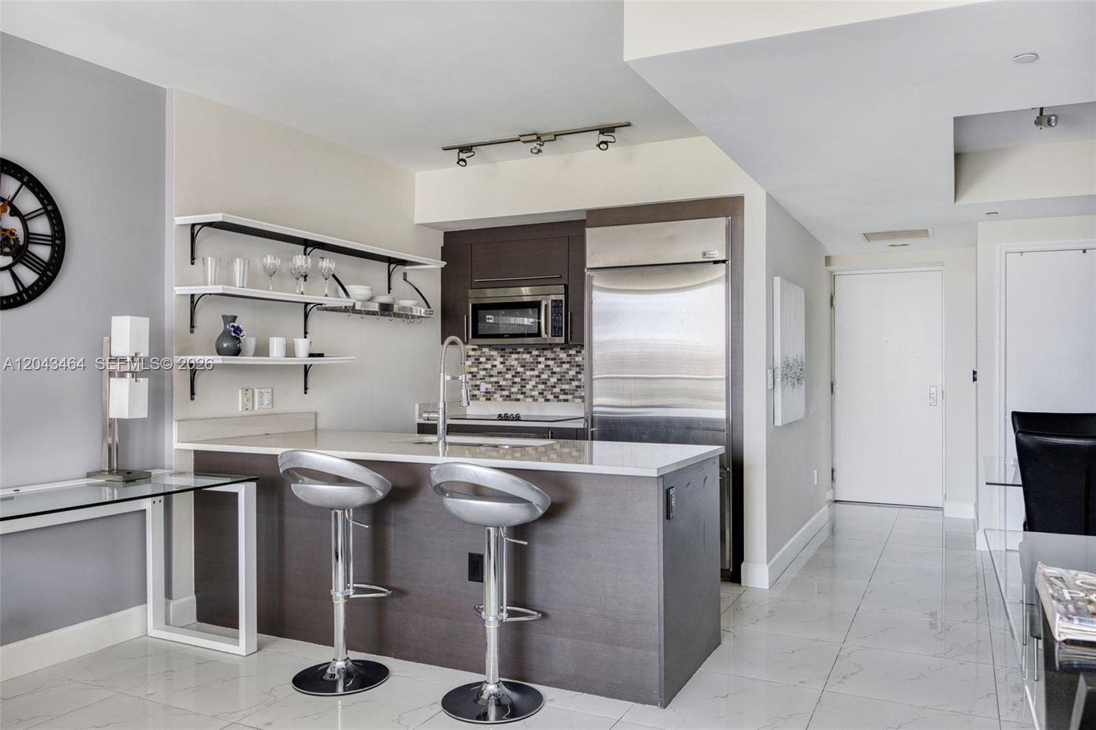 500 Brickell Ave # 1400