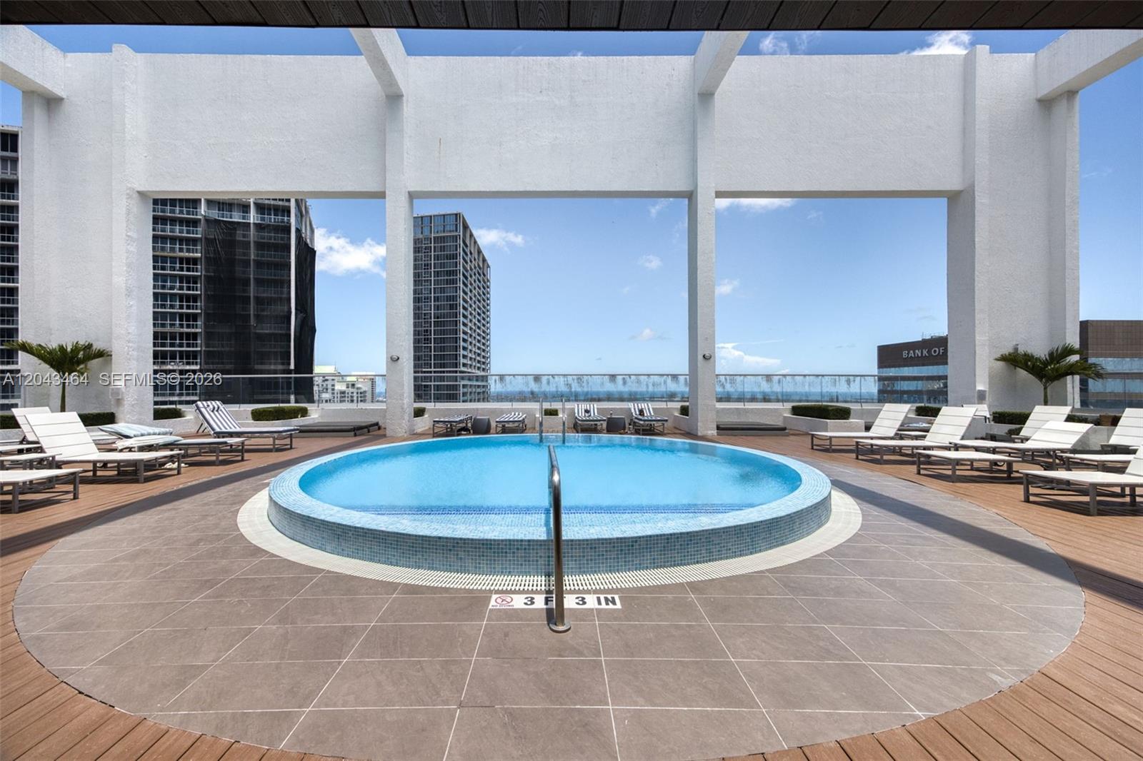 500 Brickell Ave # 1400