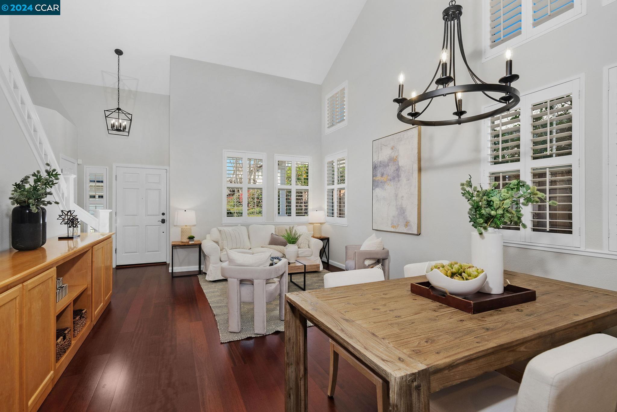 4 Eucalyptus Ln