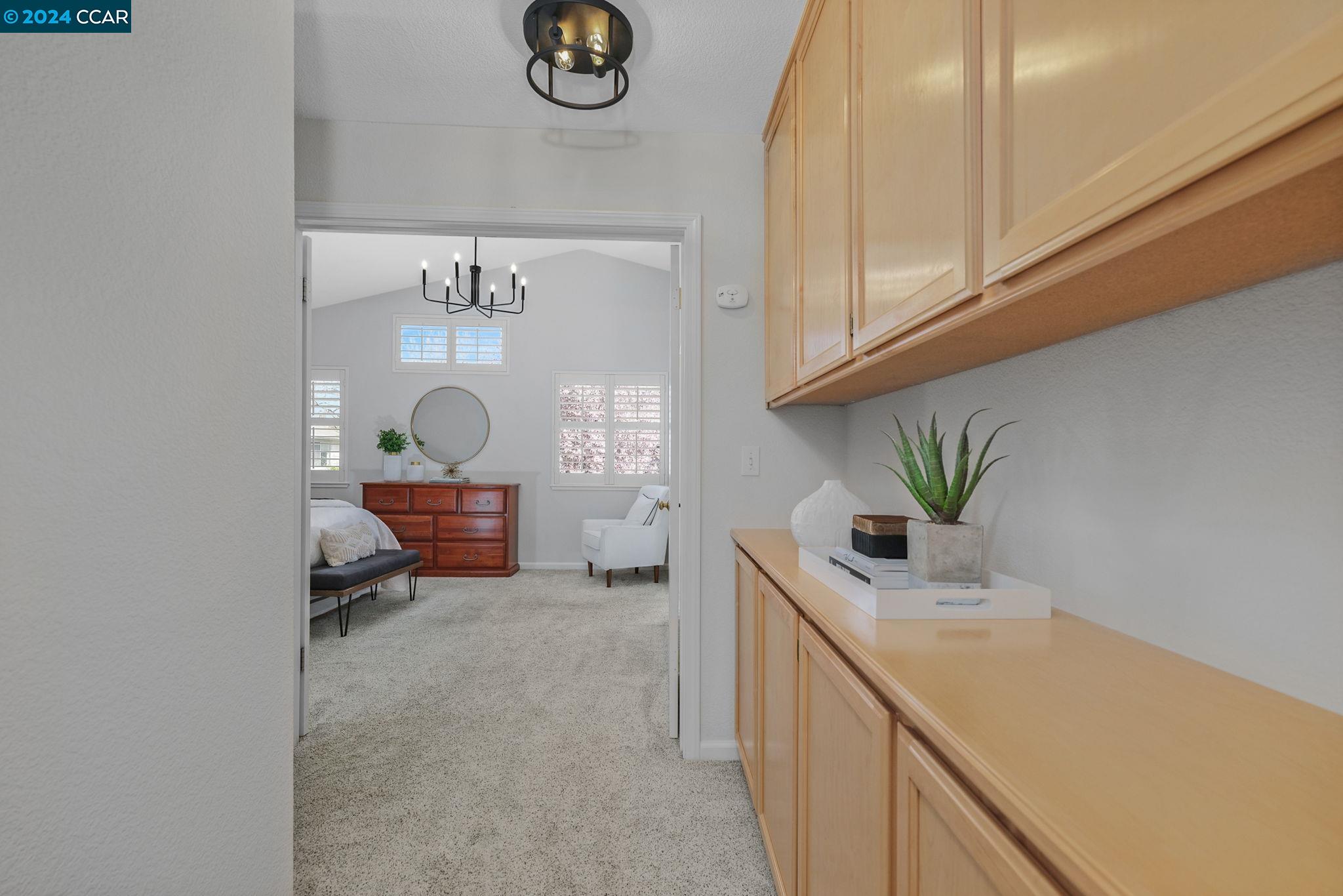 4 Eucalyptus Ln