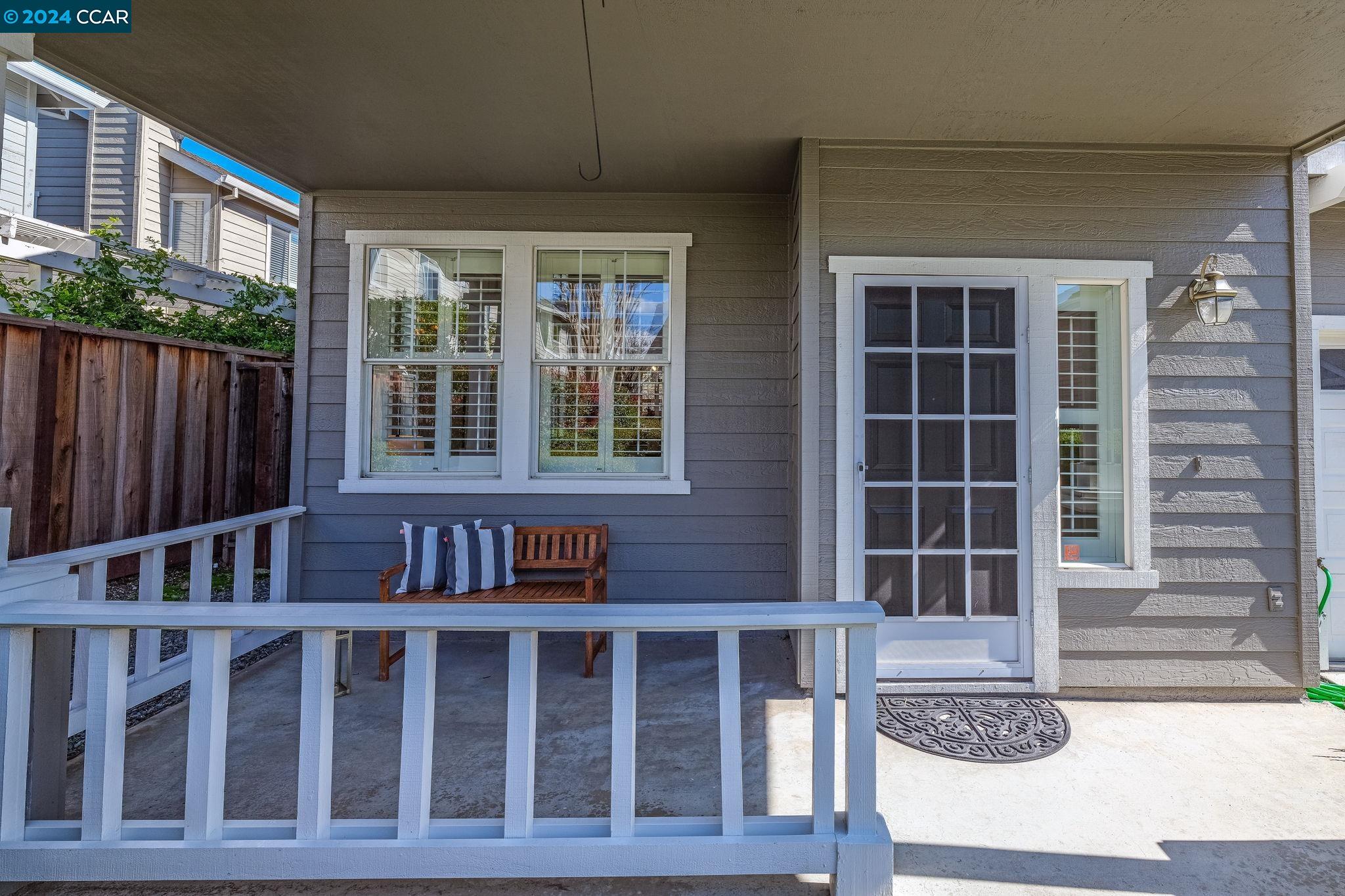 4 Eucalyptus Ln