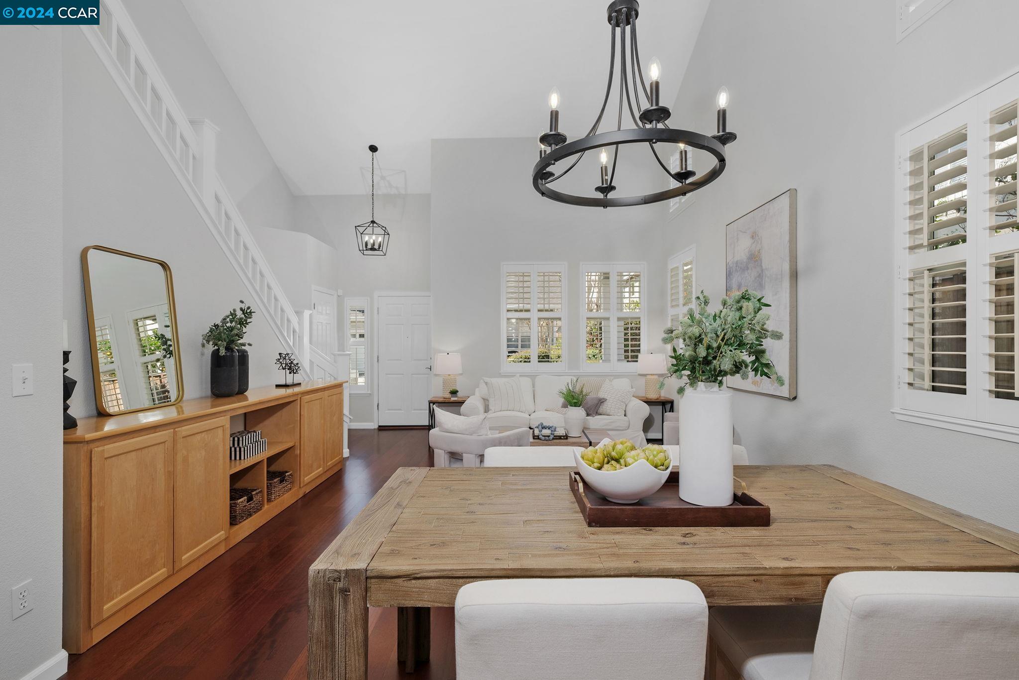 4 Eucalyptus Ln