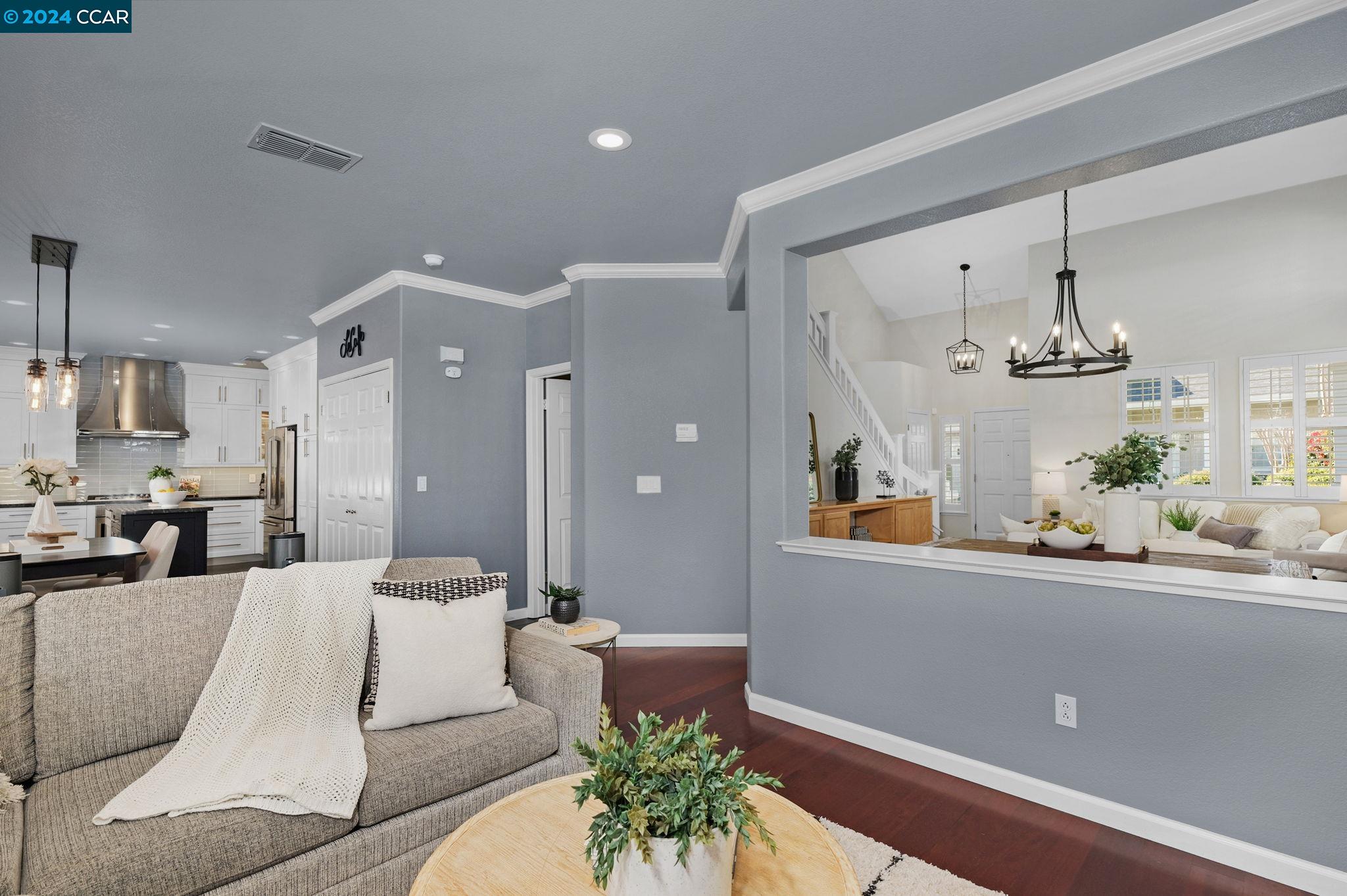 4 Eucalyptus Ln