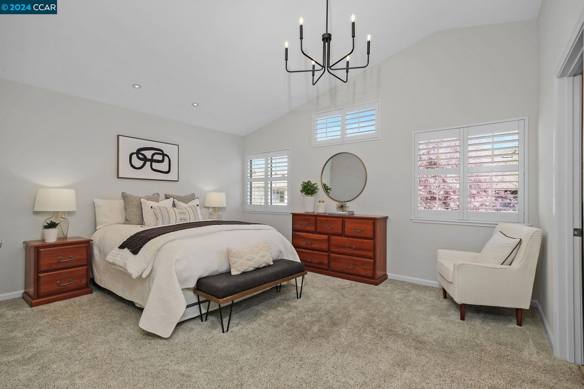 4 Eucalyptus Ln