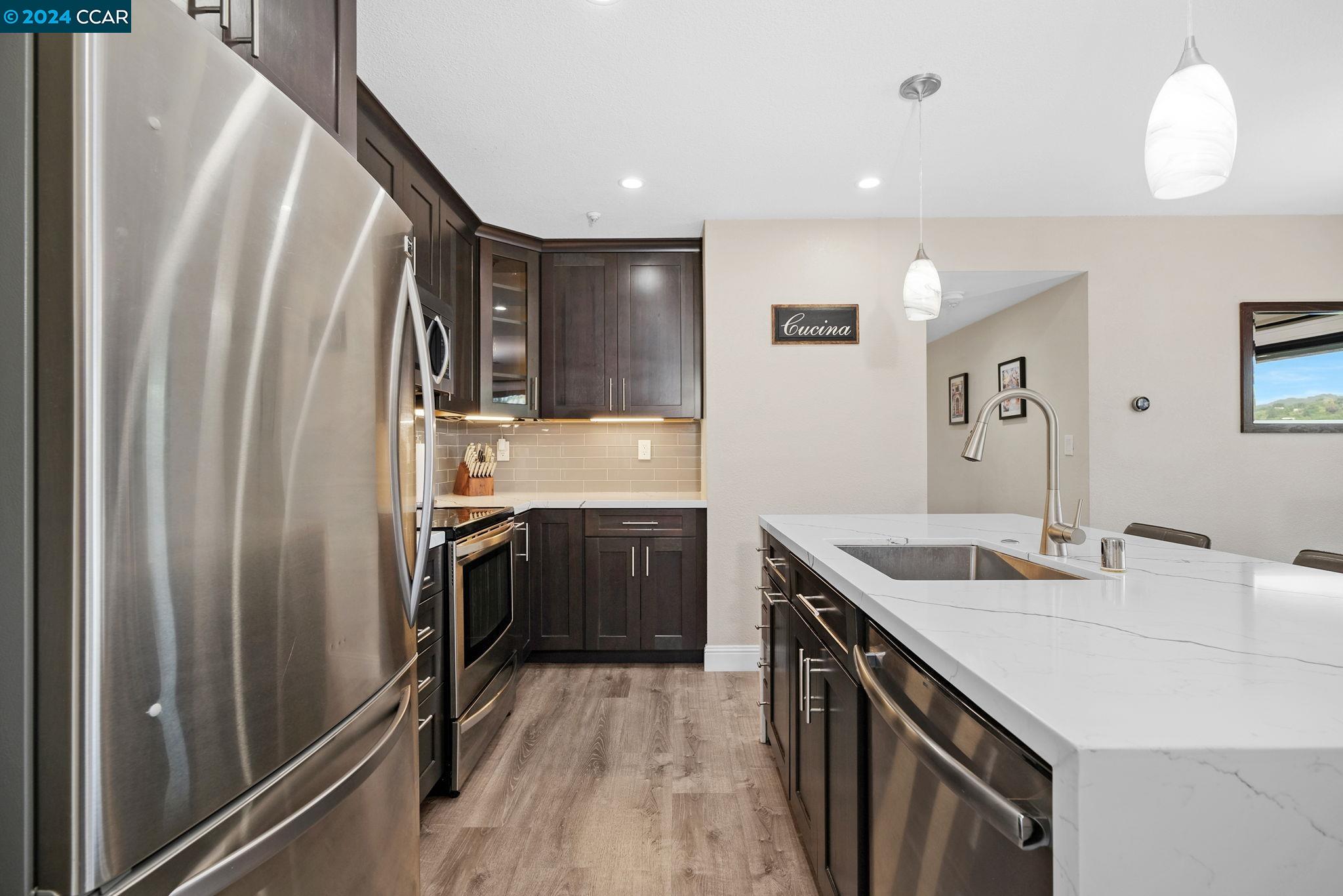 1201 Alta Vista Dr # 203