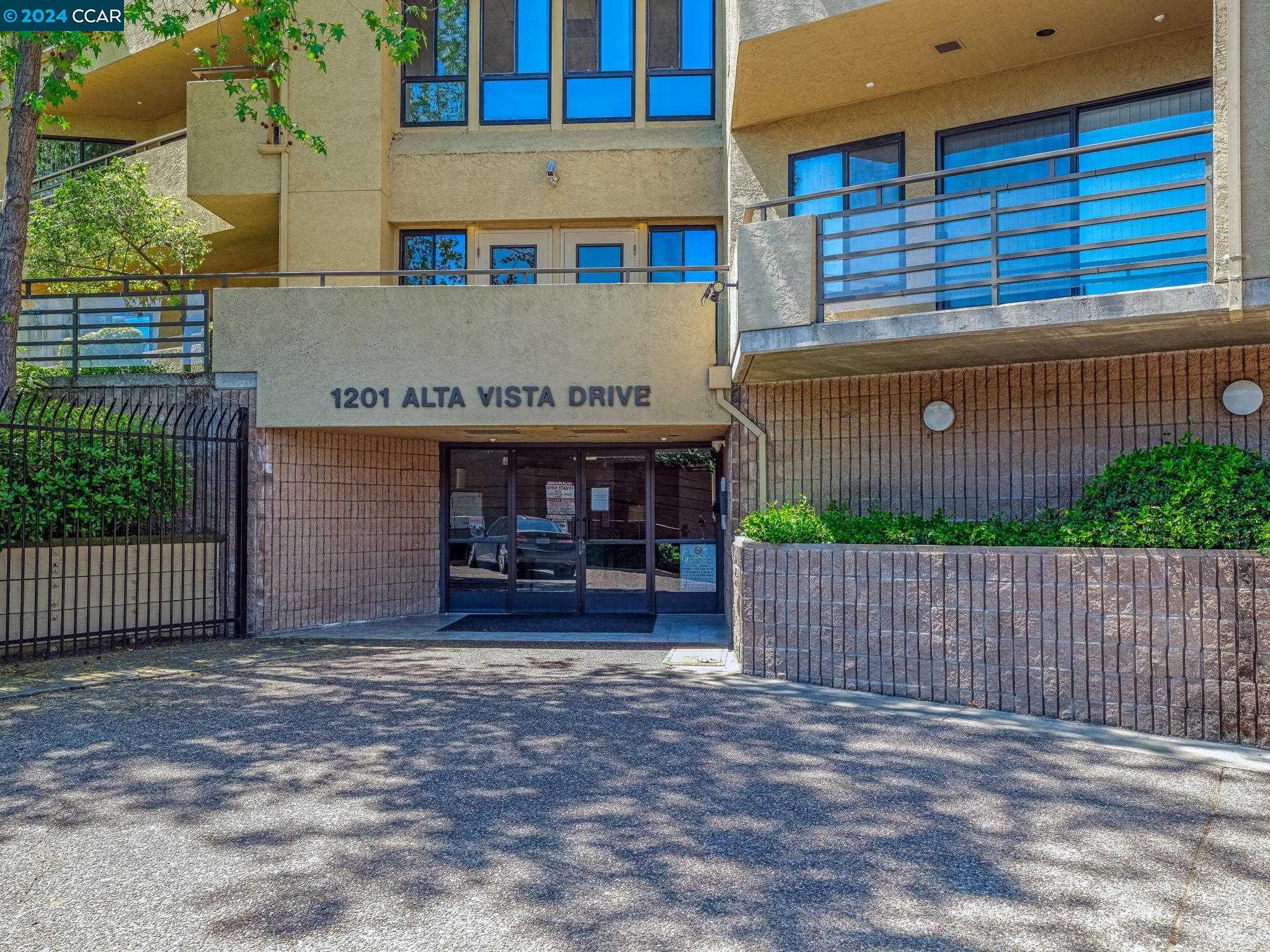 1201 Alta Vista Dr # 203