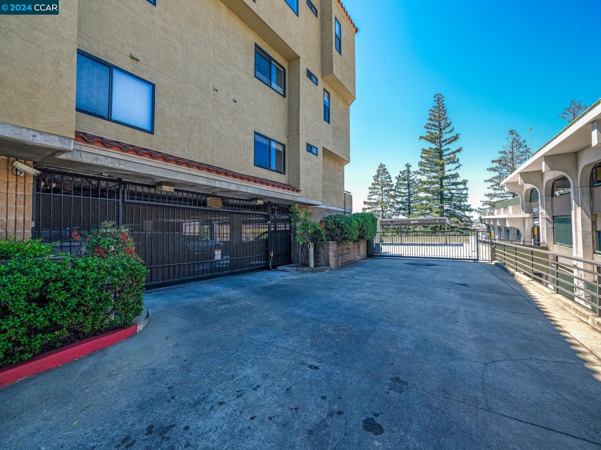 1201 Alta Vista Dr # 203