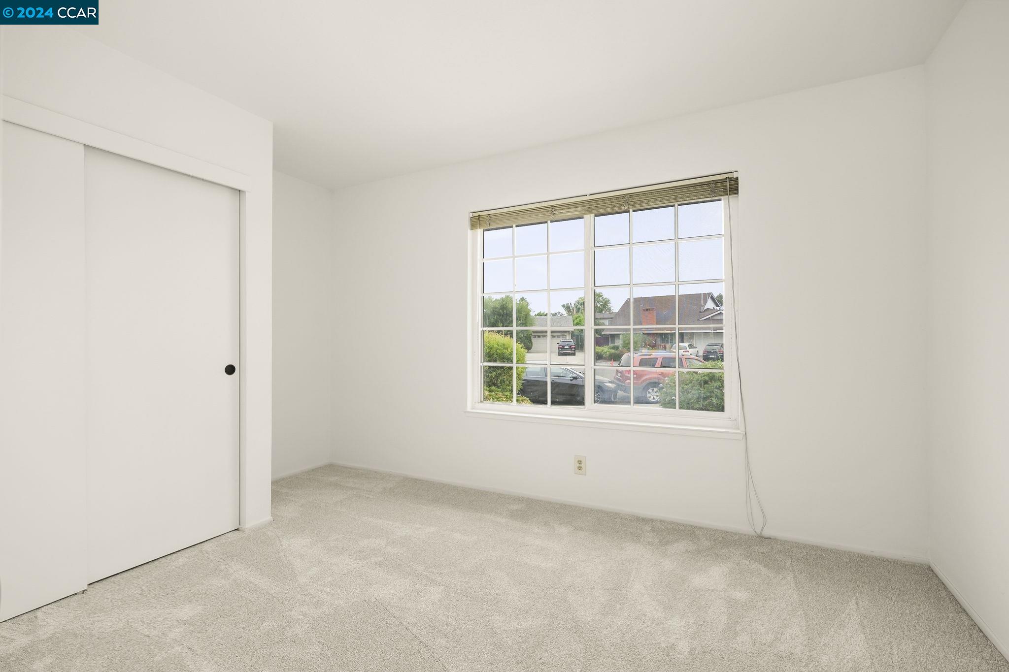6245 Jasmine Ave