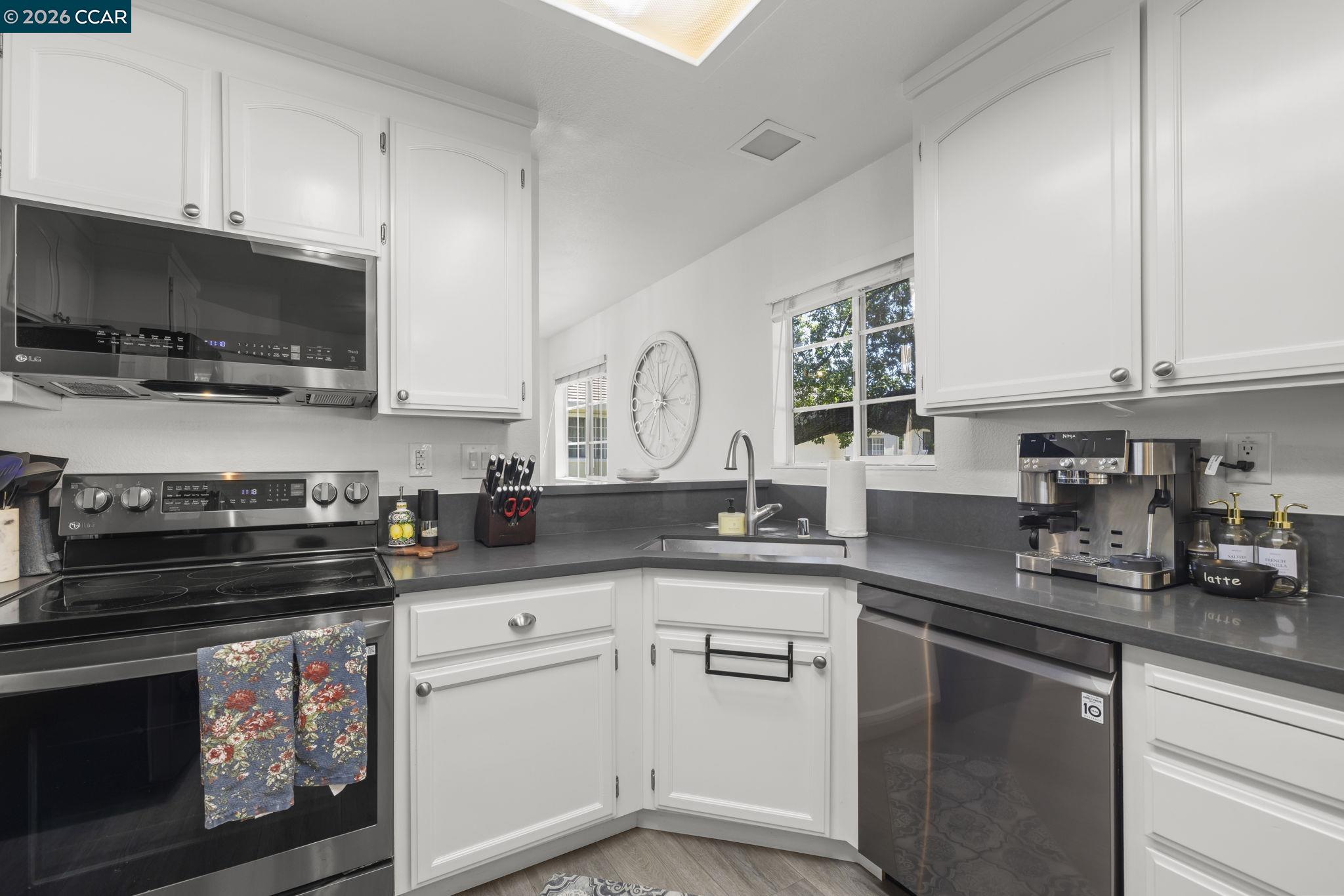 1002 Pinehurst Ct