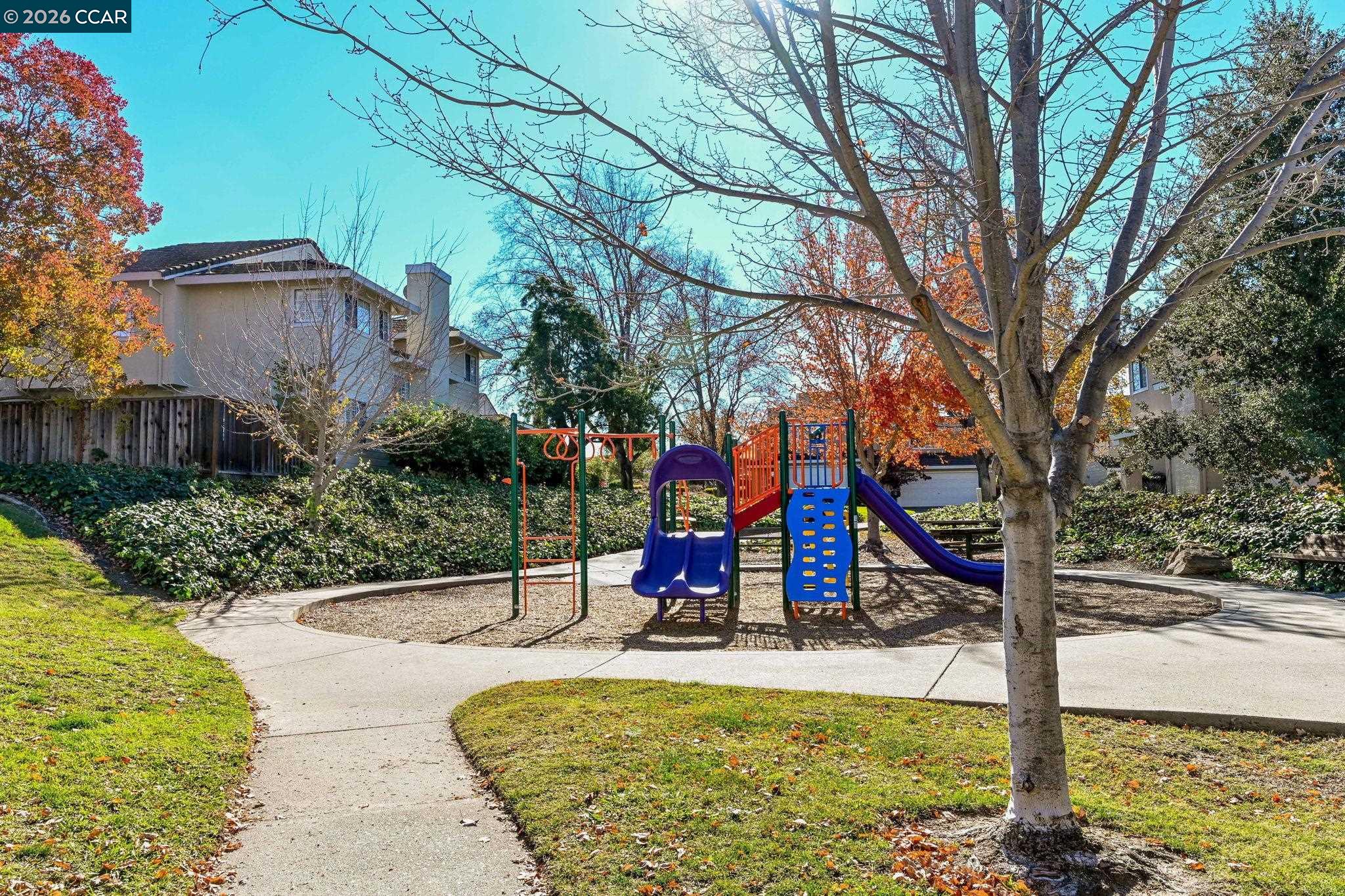 1002 Pinehurst Ct