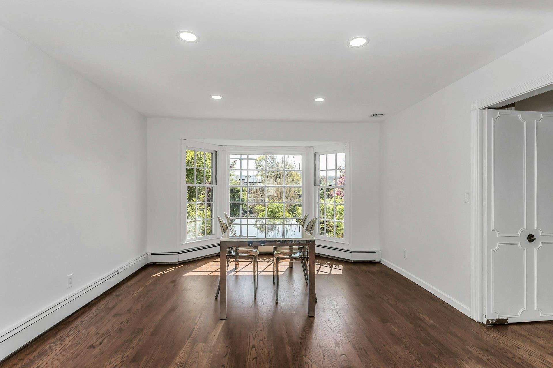 1402 Bay Boulevard