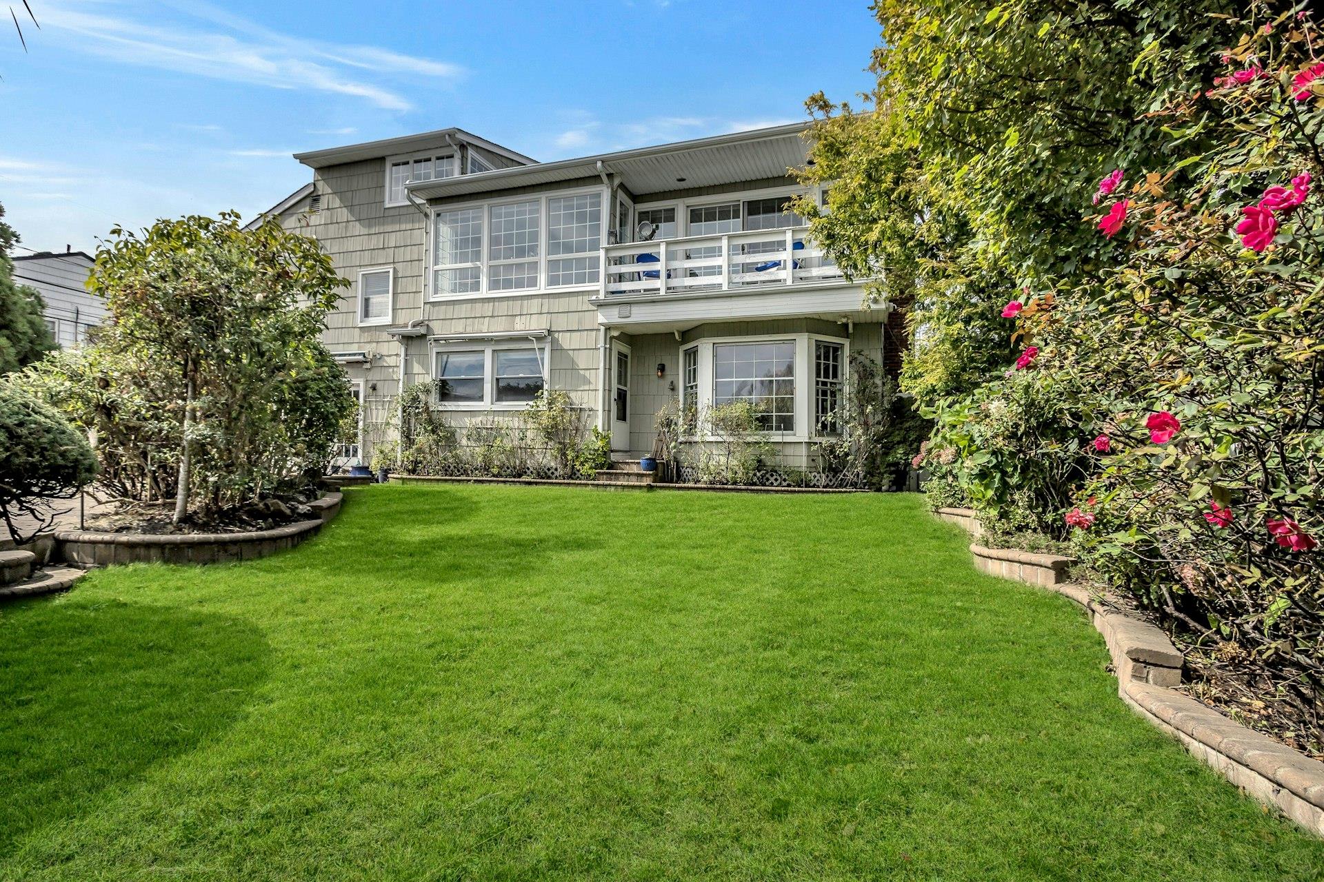 1402 Bay Boulevard