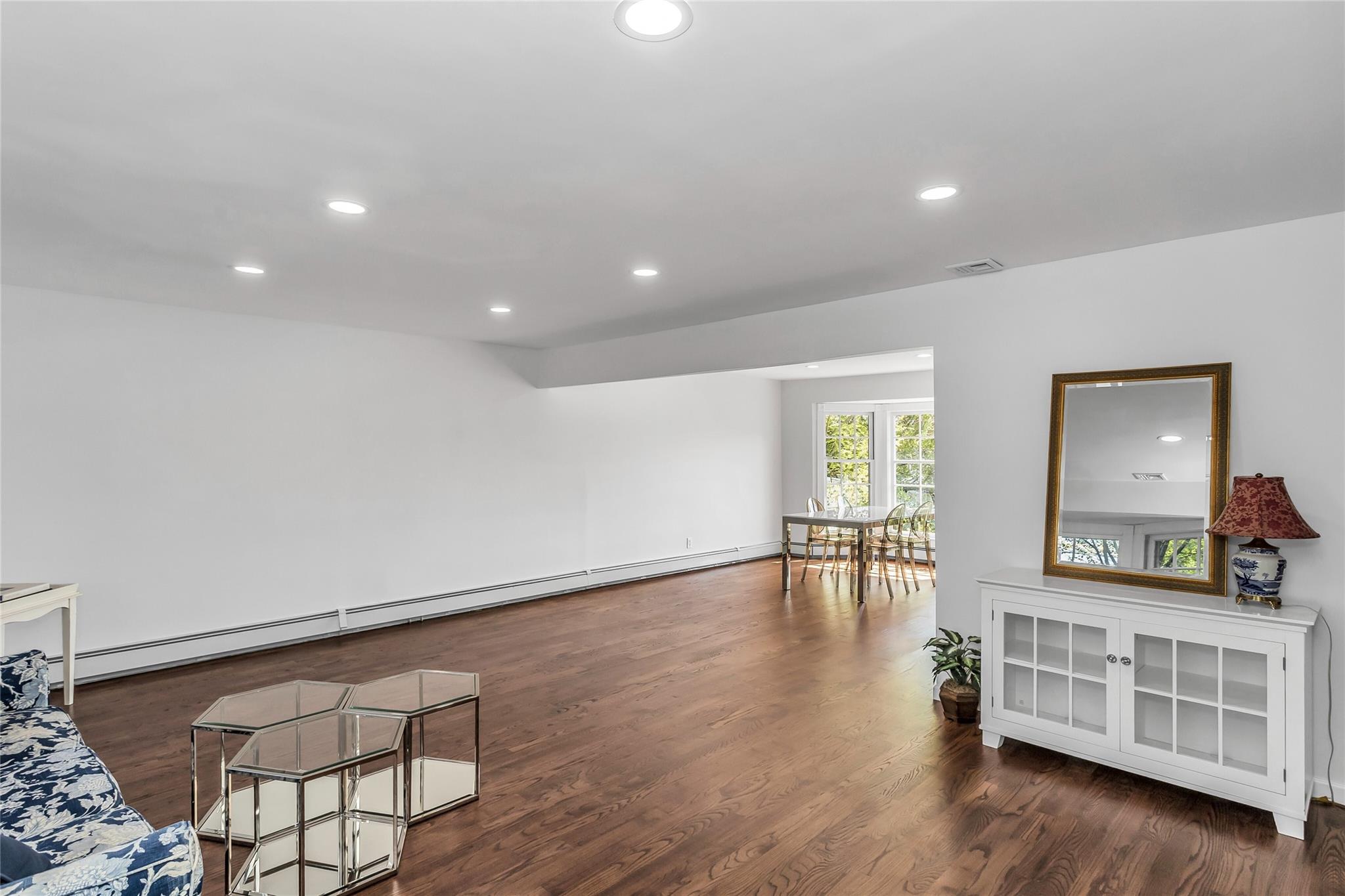 1402 Bay Boulevard