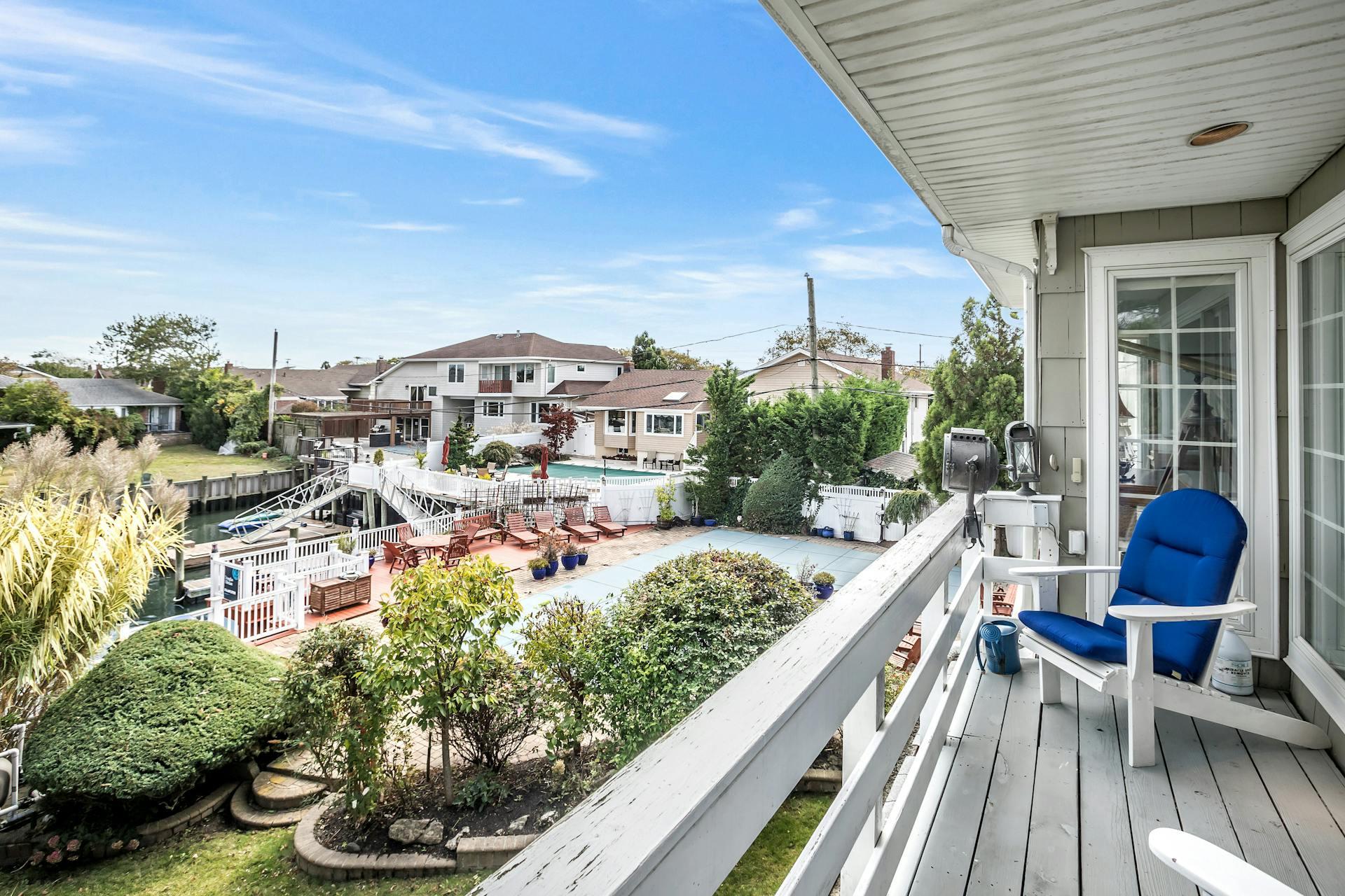 1402 Bay Boulevard
