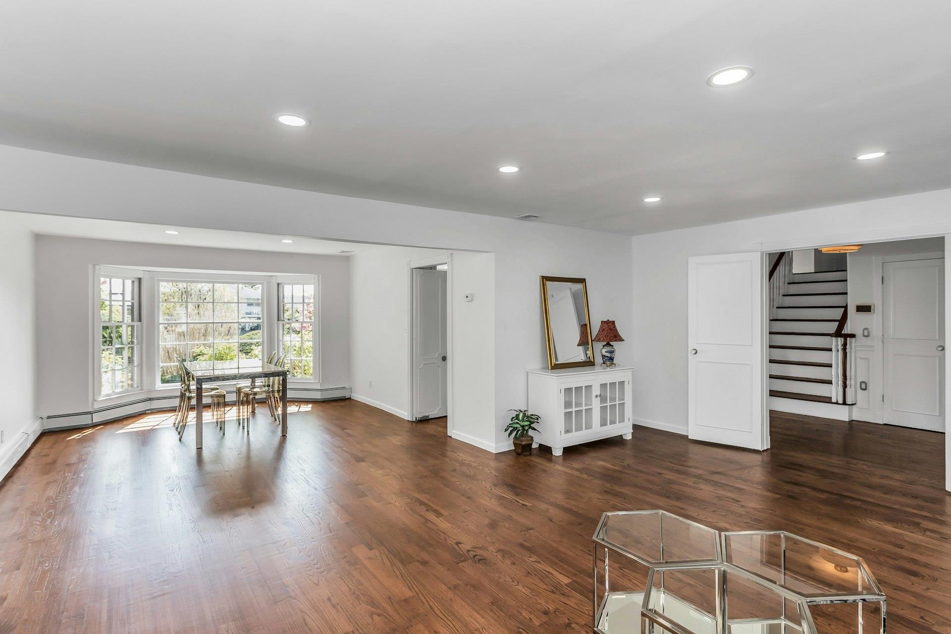 1402 Bay Boulevard