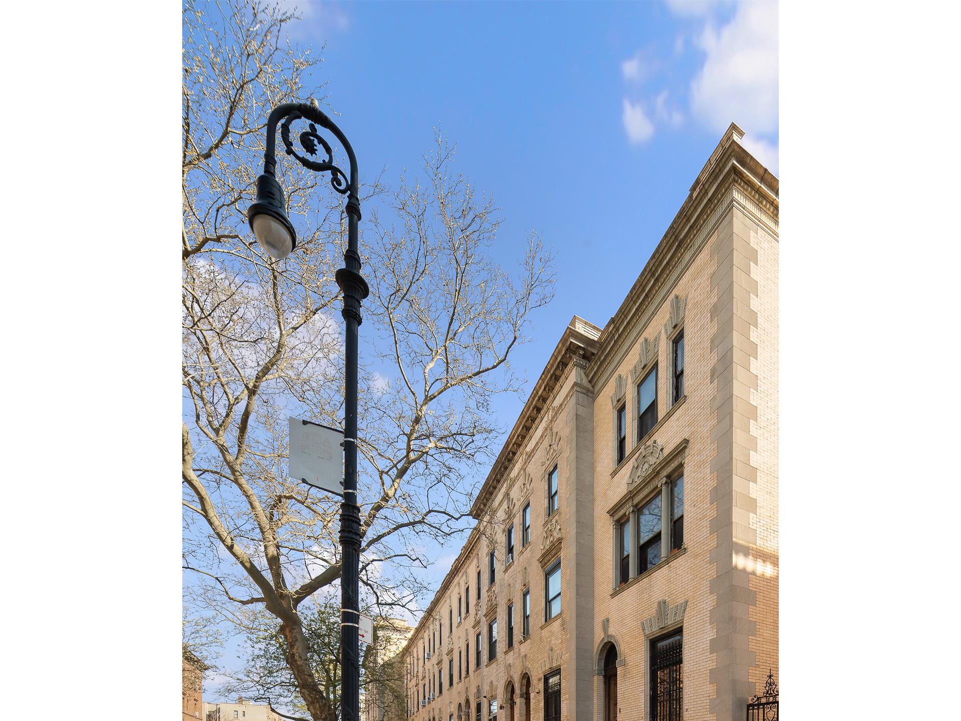 218 W 139TH Street