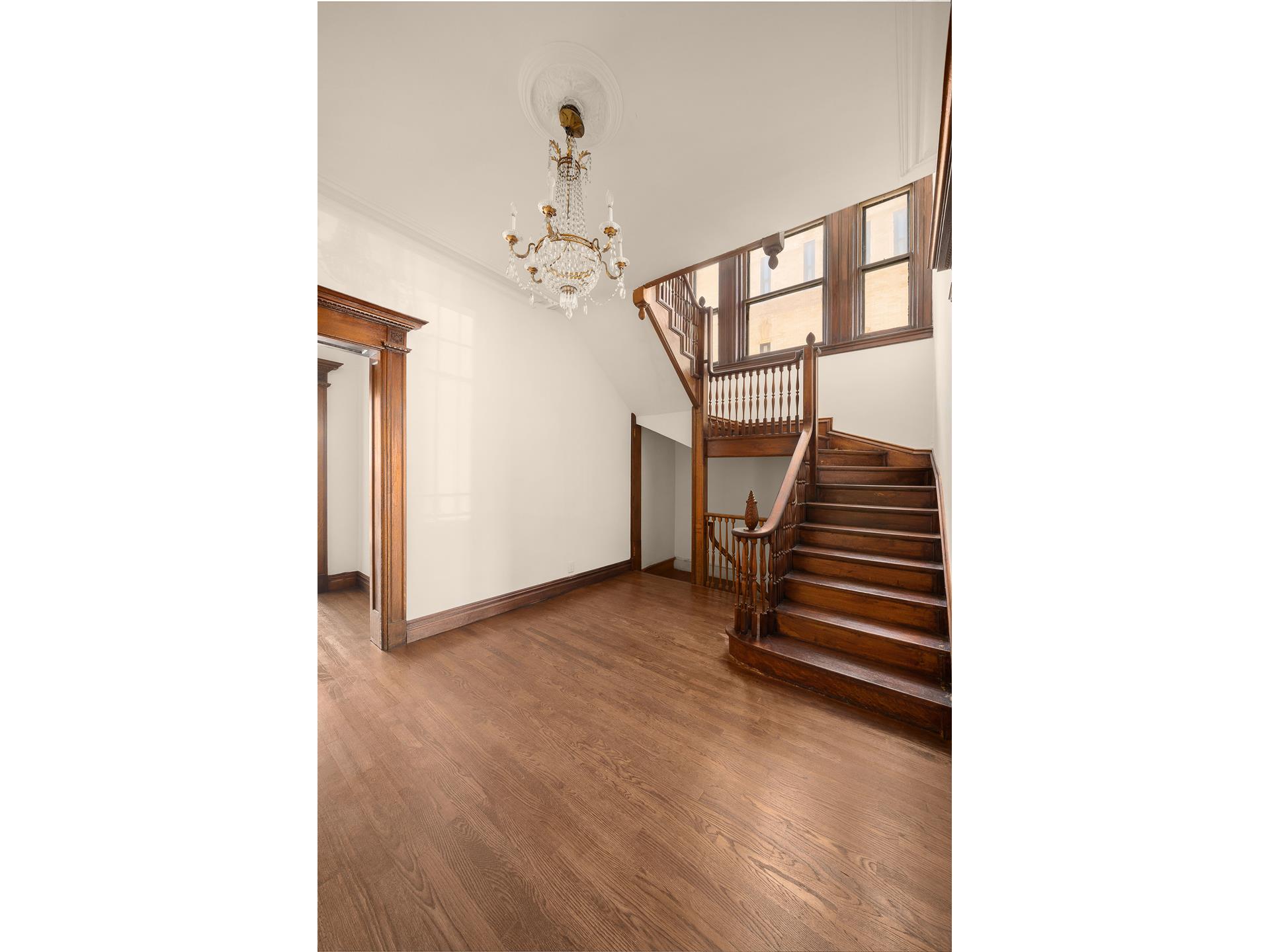218 W 139TH Street