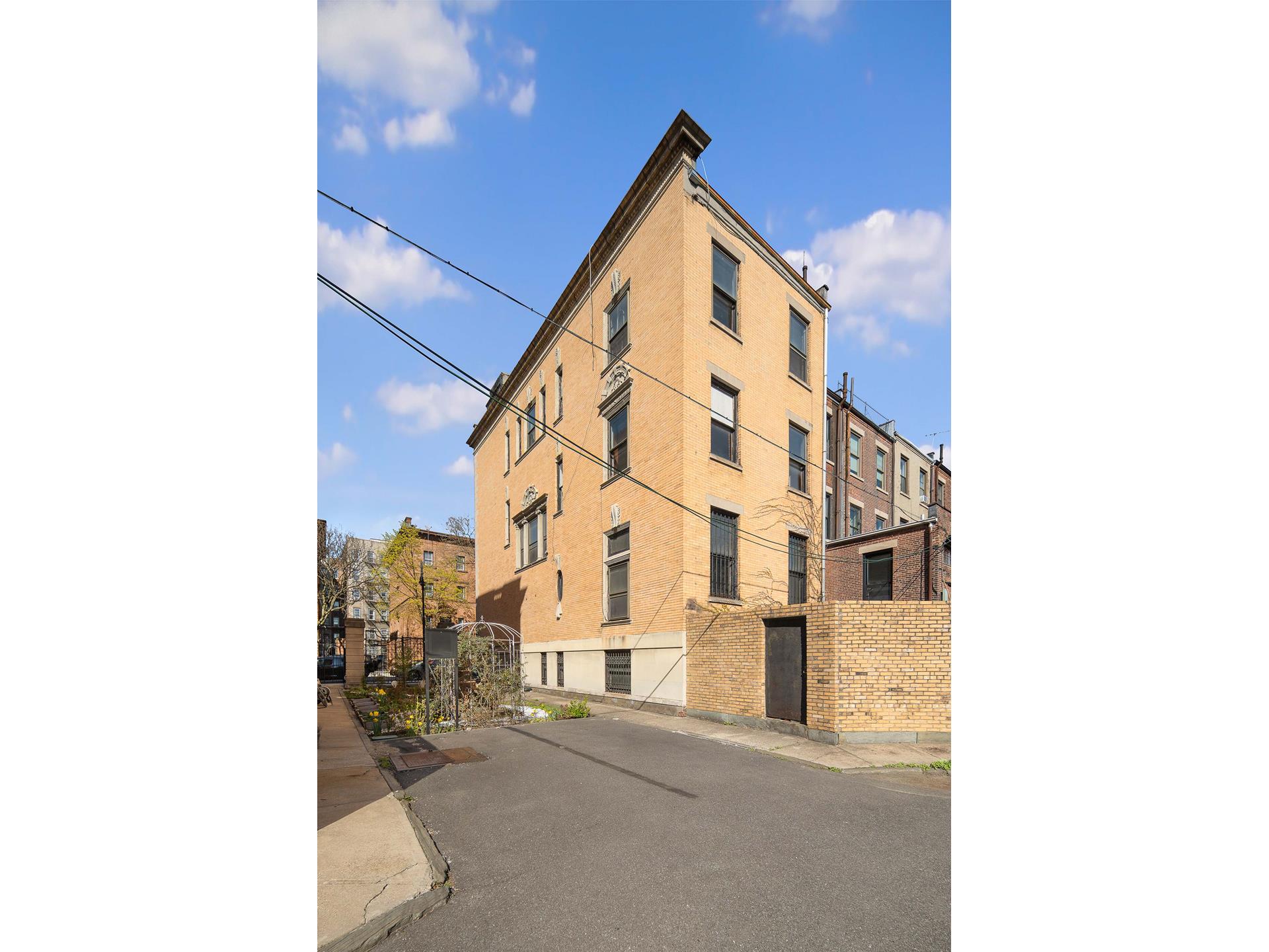 218 W 139TH Street