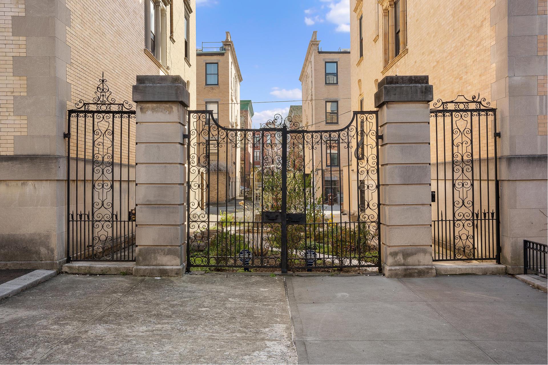 218 W 139TH Street