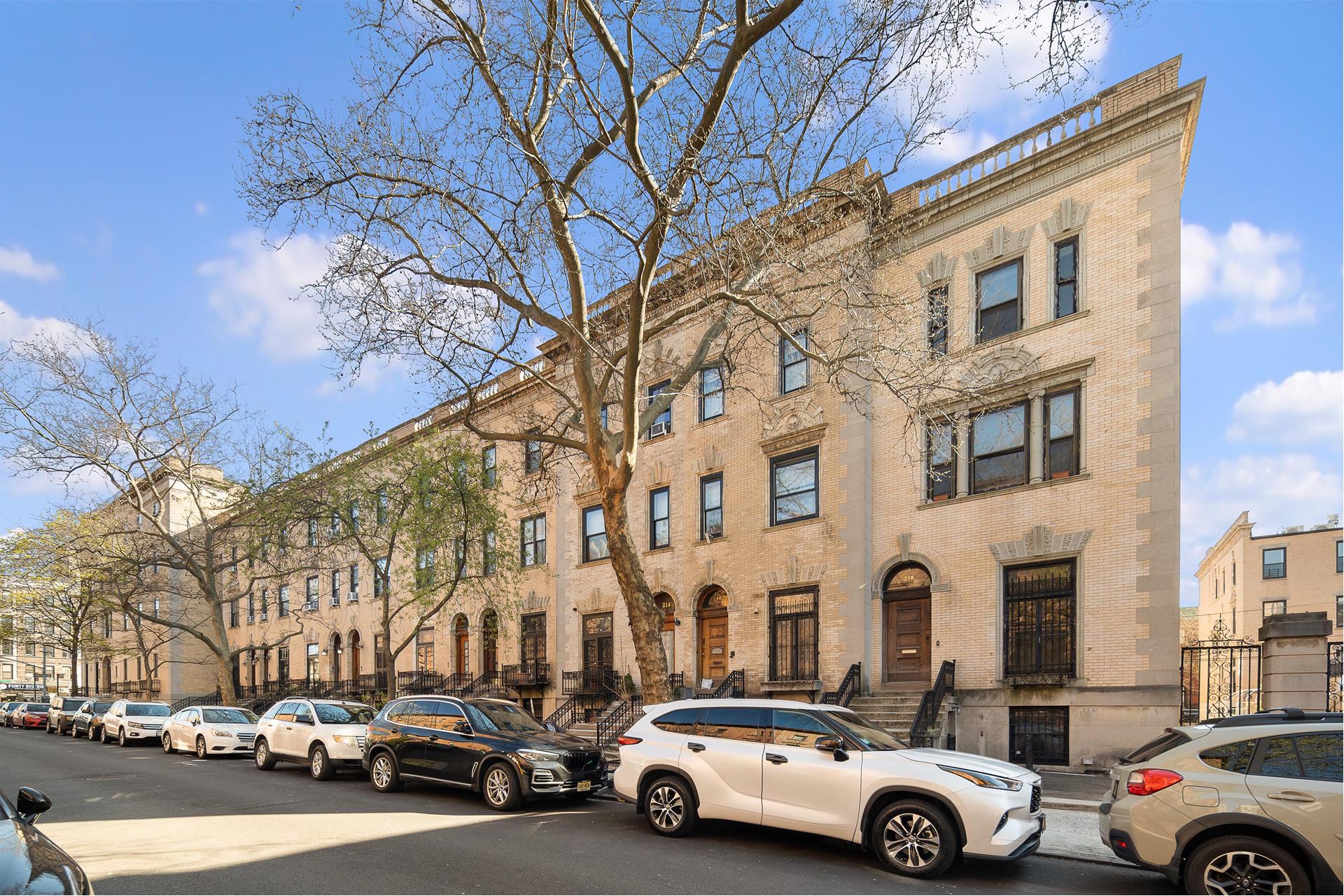 218 W 139TH Street