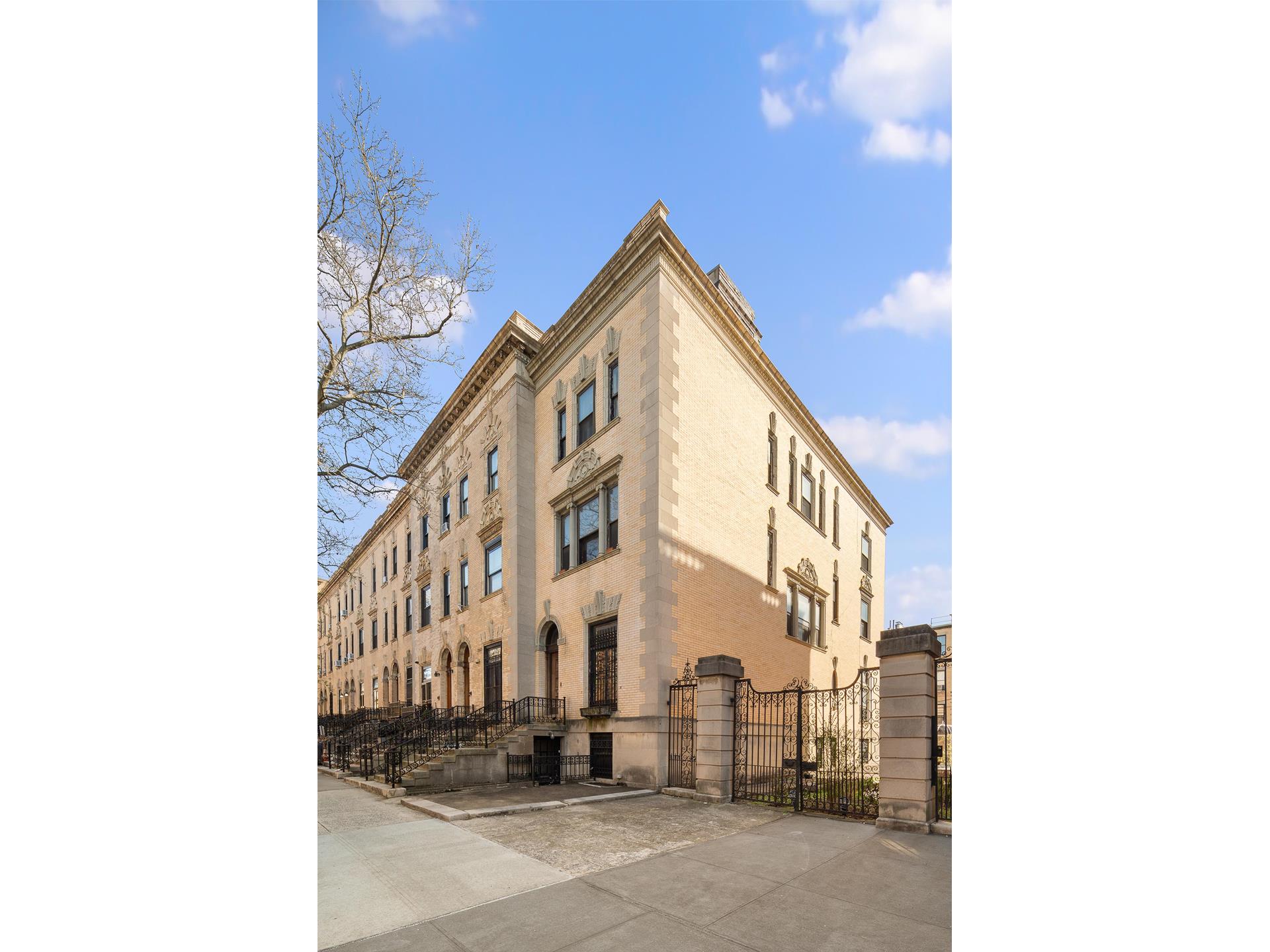 218 W 139TH Street