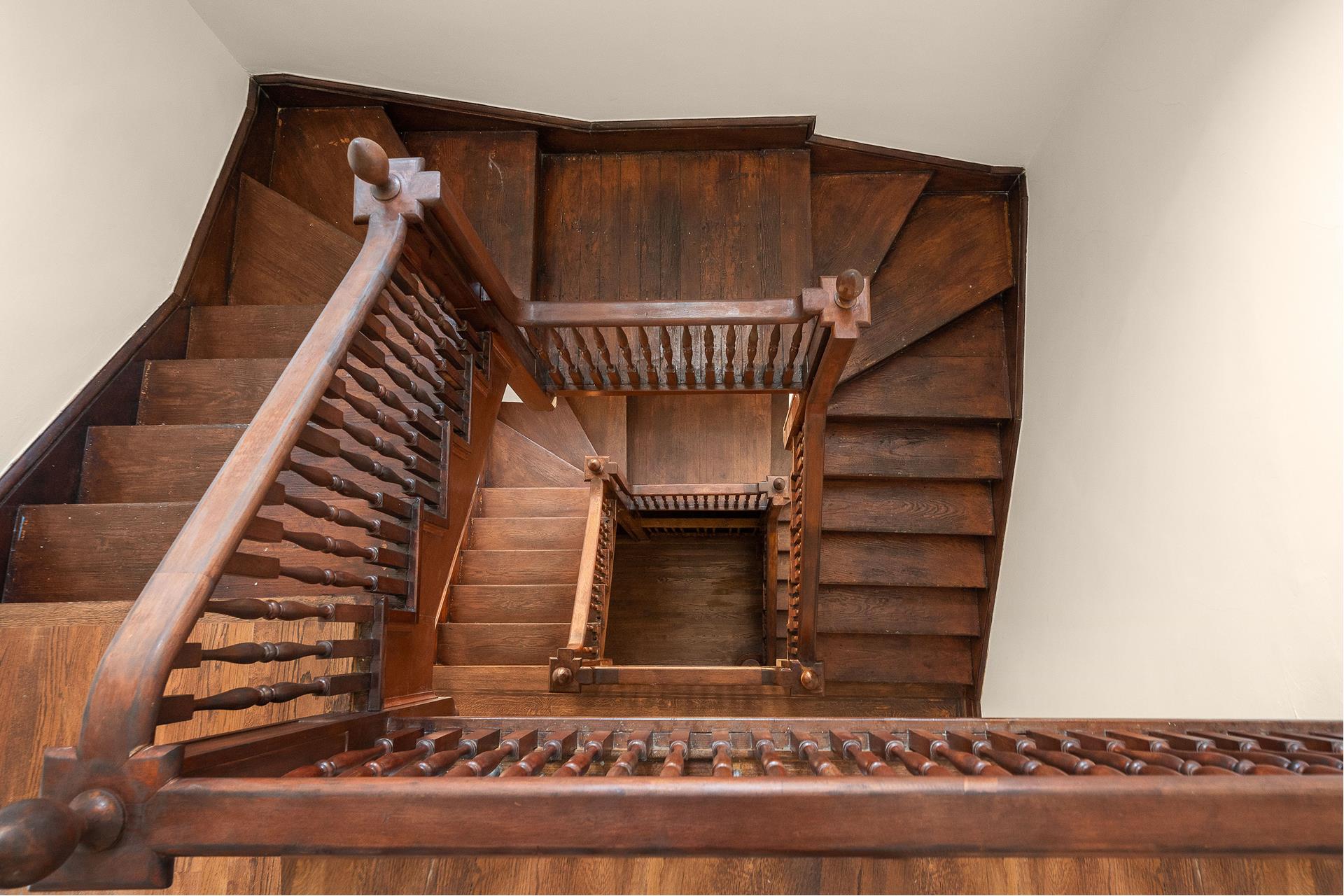 218 W 139TH Street
