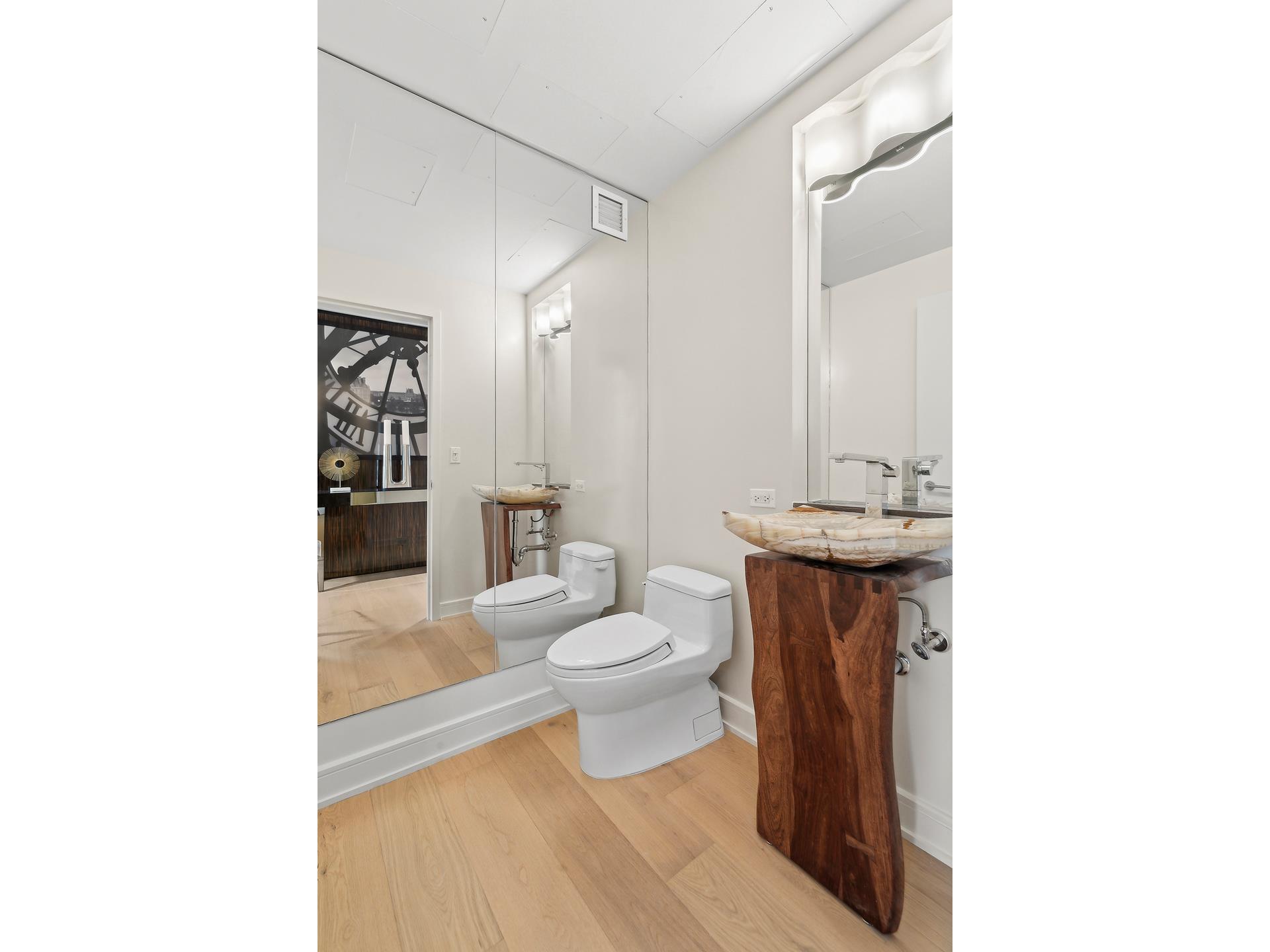 207 E 57TH Street 19B