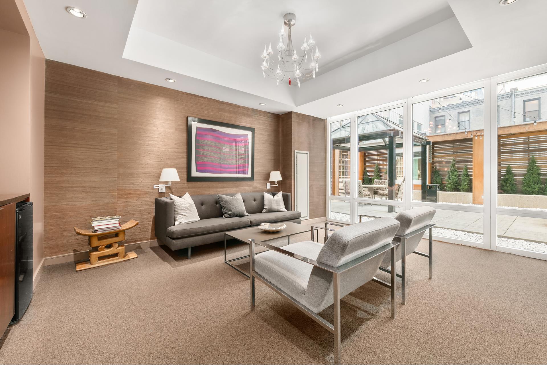 207 E 57TH Street 19B