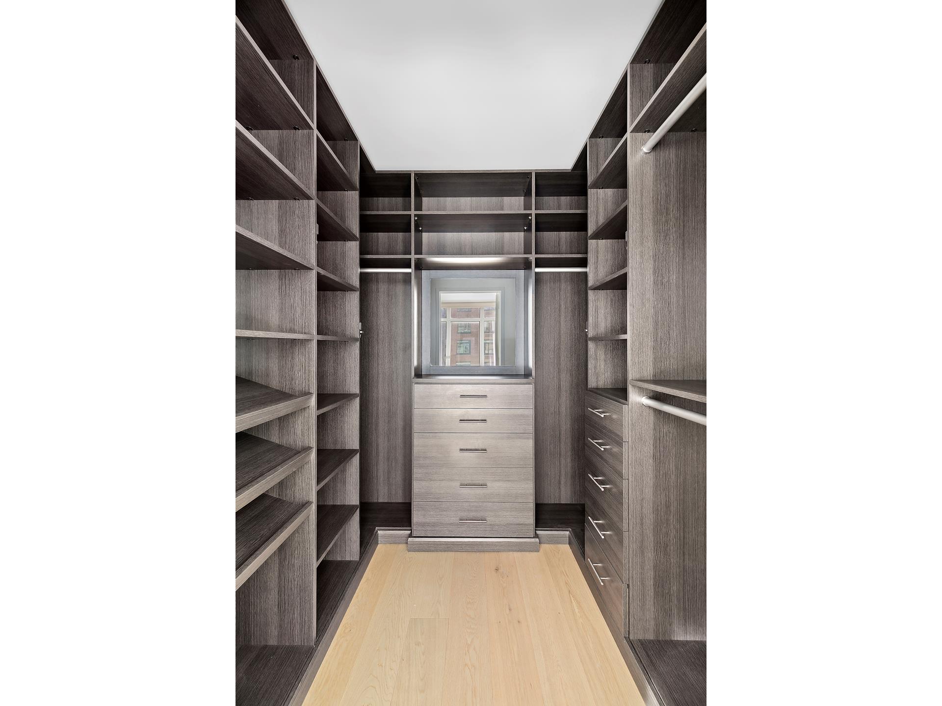 207 E 57TH Street 19B