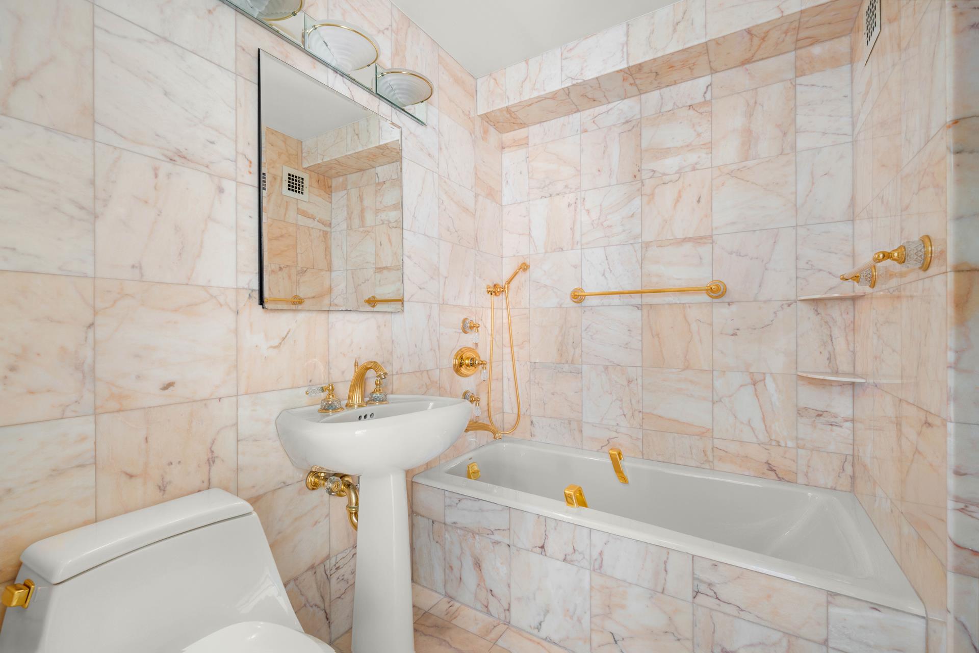 650 PARK Avenue 6C