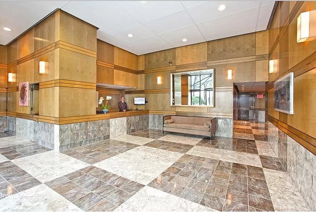 300 E 85TH Street 201