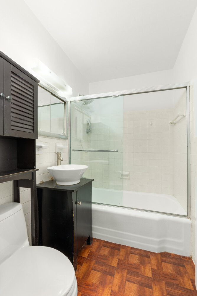 363 E 76TH Street 17J