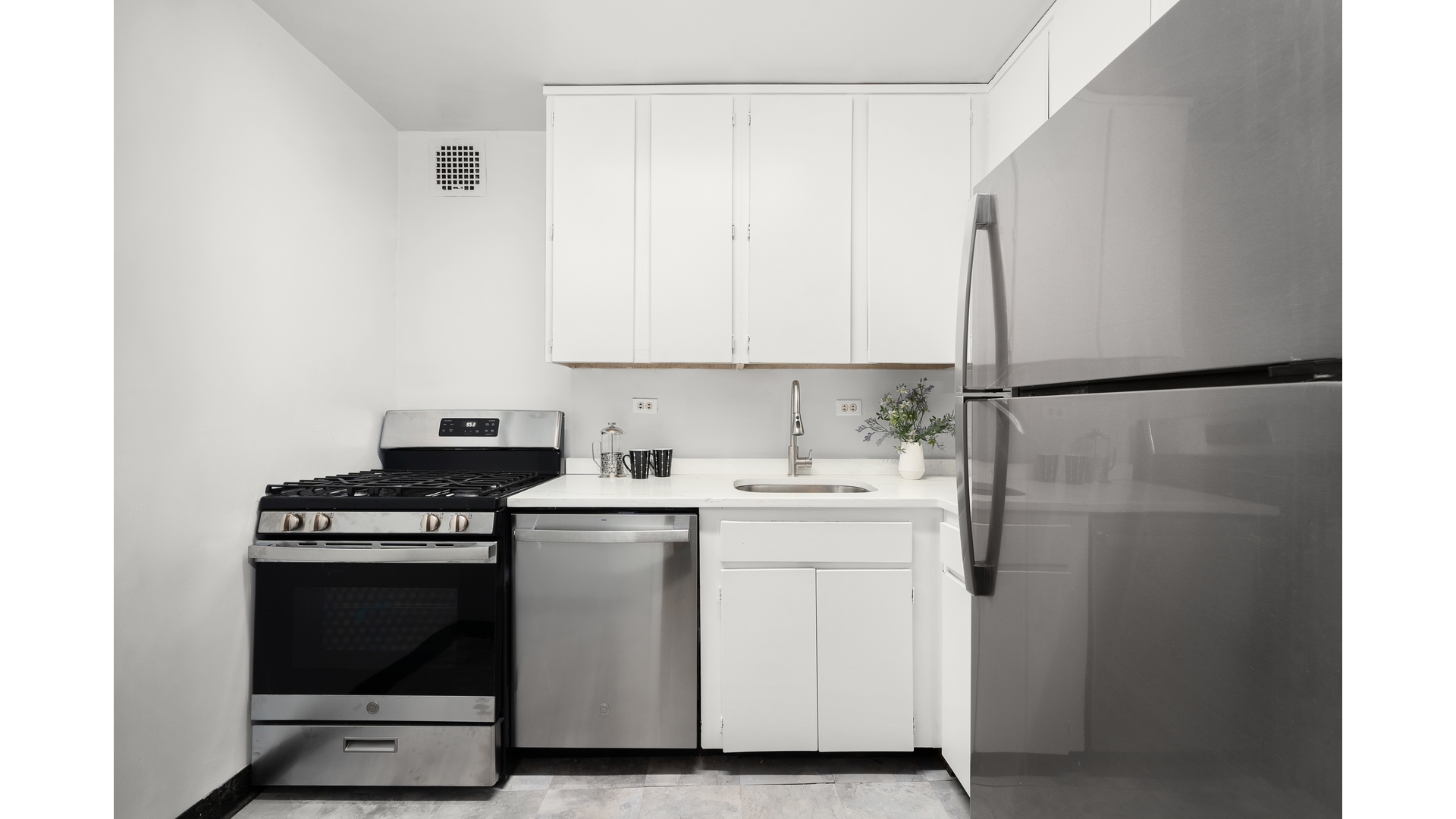 15 W 72ND Street 4T