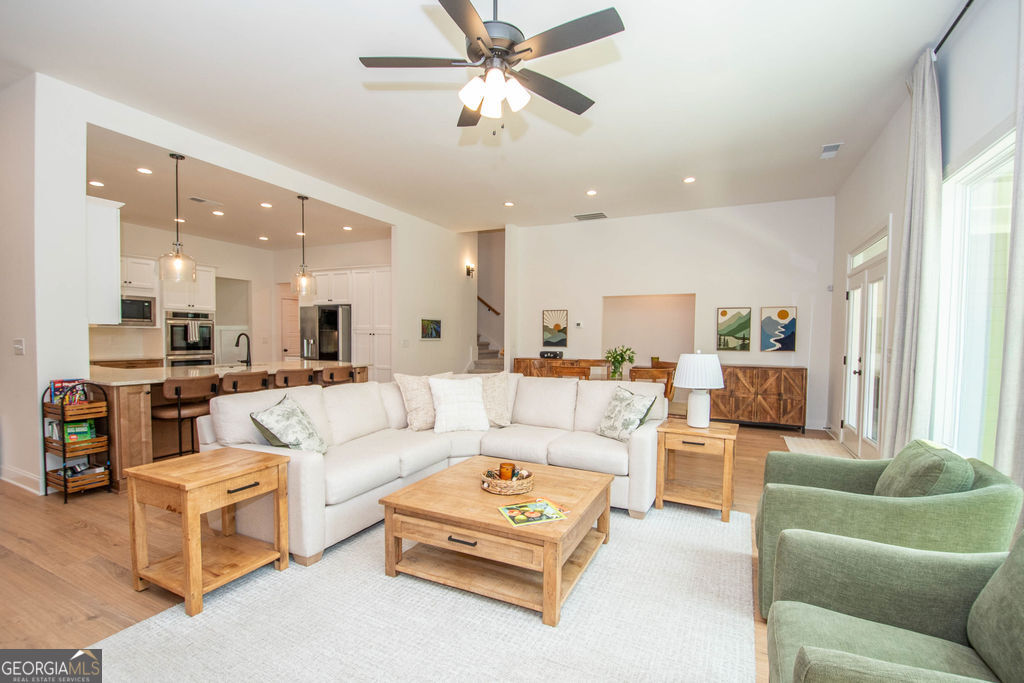 400 Atlantica Drive