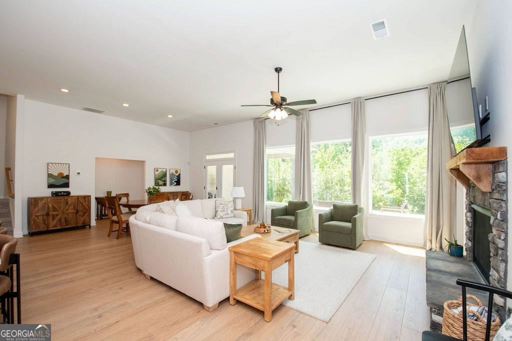 400 Atlantica Drive