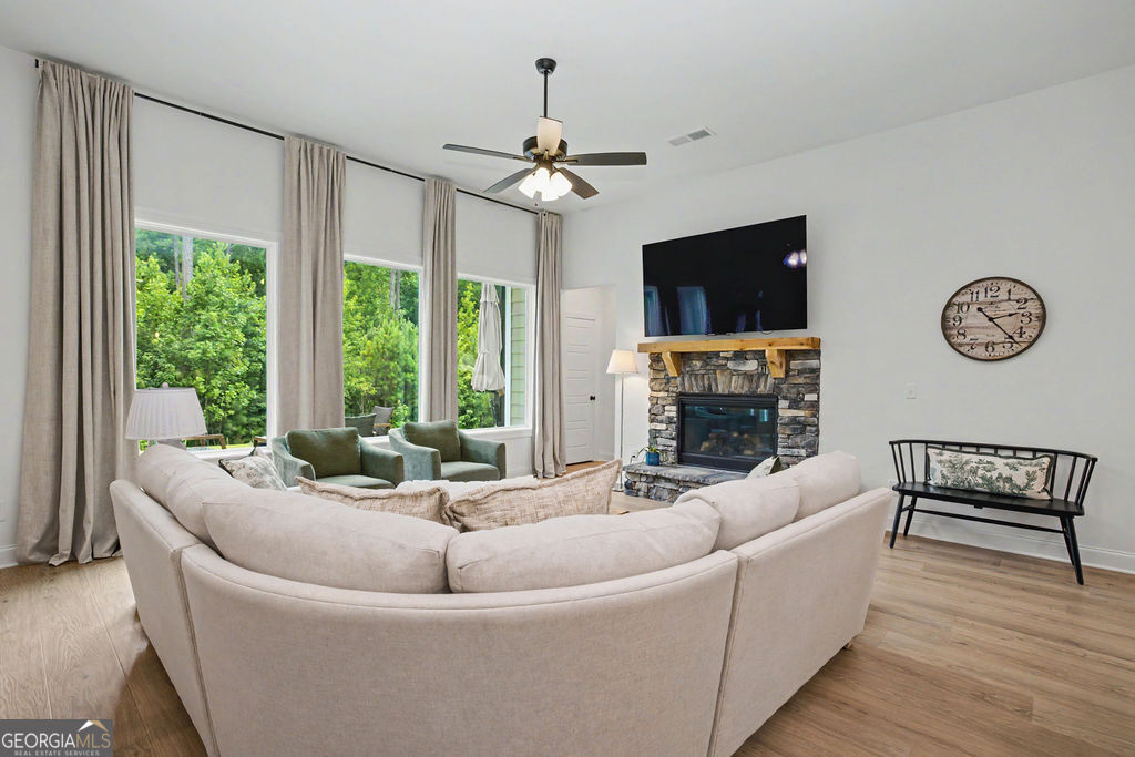 400 Atlantica Drive
