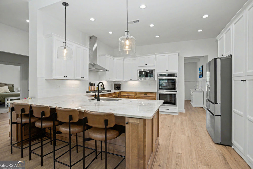 400 Atlantica Drive