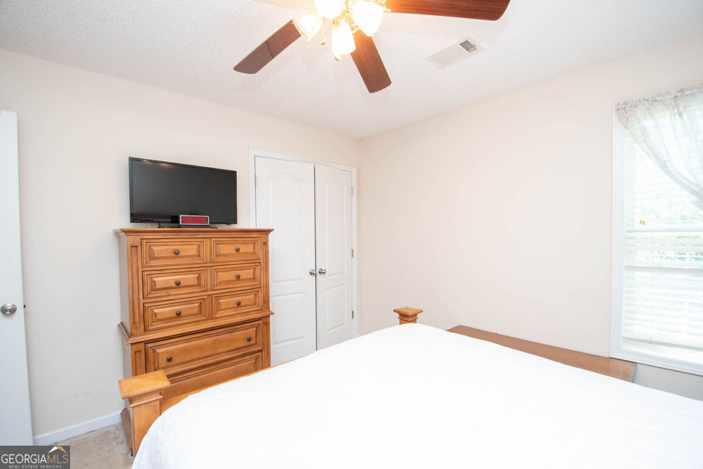 136 Peachtree Glenn Drive