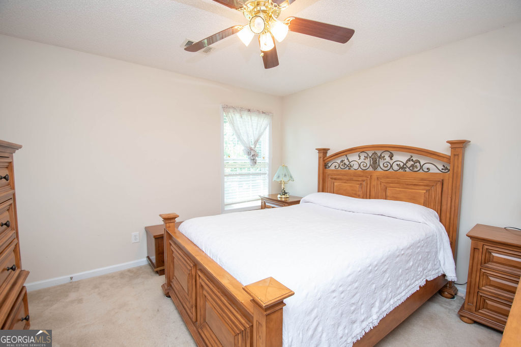136 Peachtree Glenn Drive