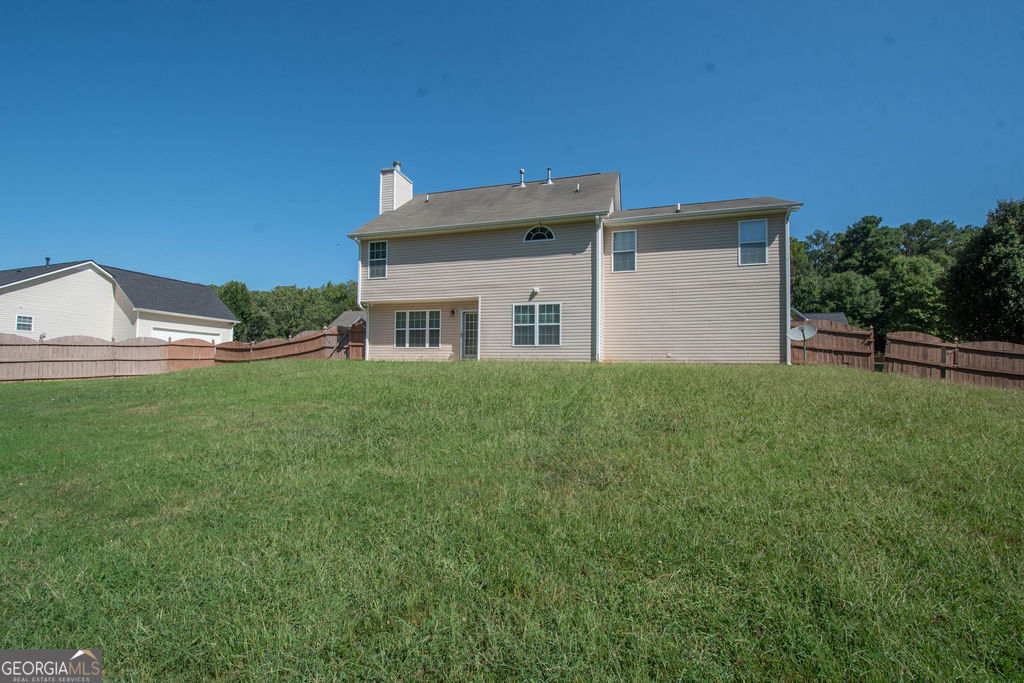 136 Peachtree Glenn Drive