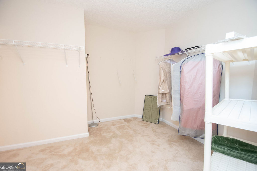 136 Peachtree Glenn Drive