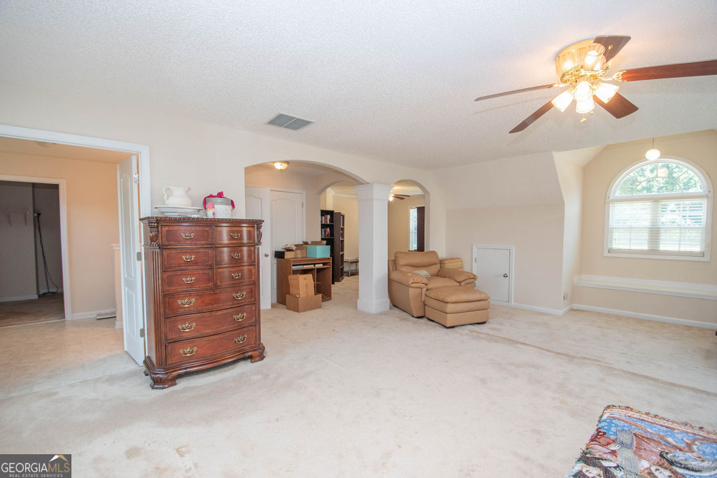 136 Peachtree Glenn Drive