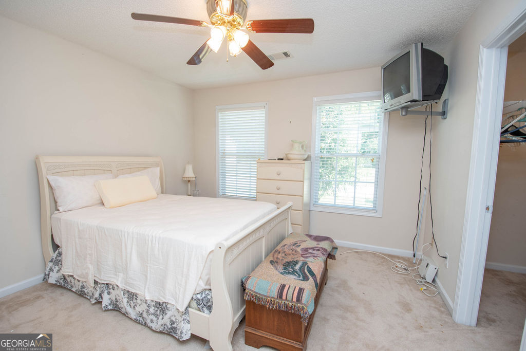 136 Peachtree Glenn Drive